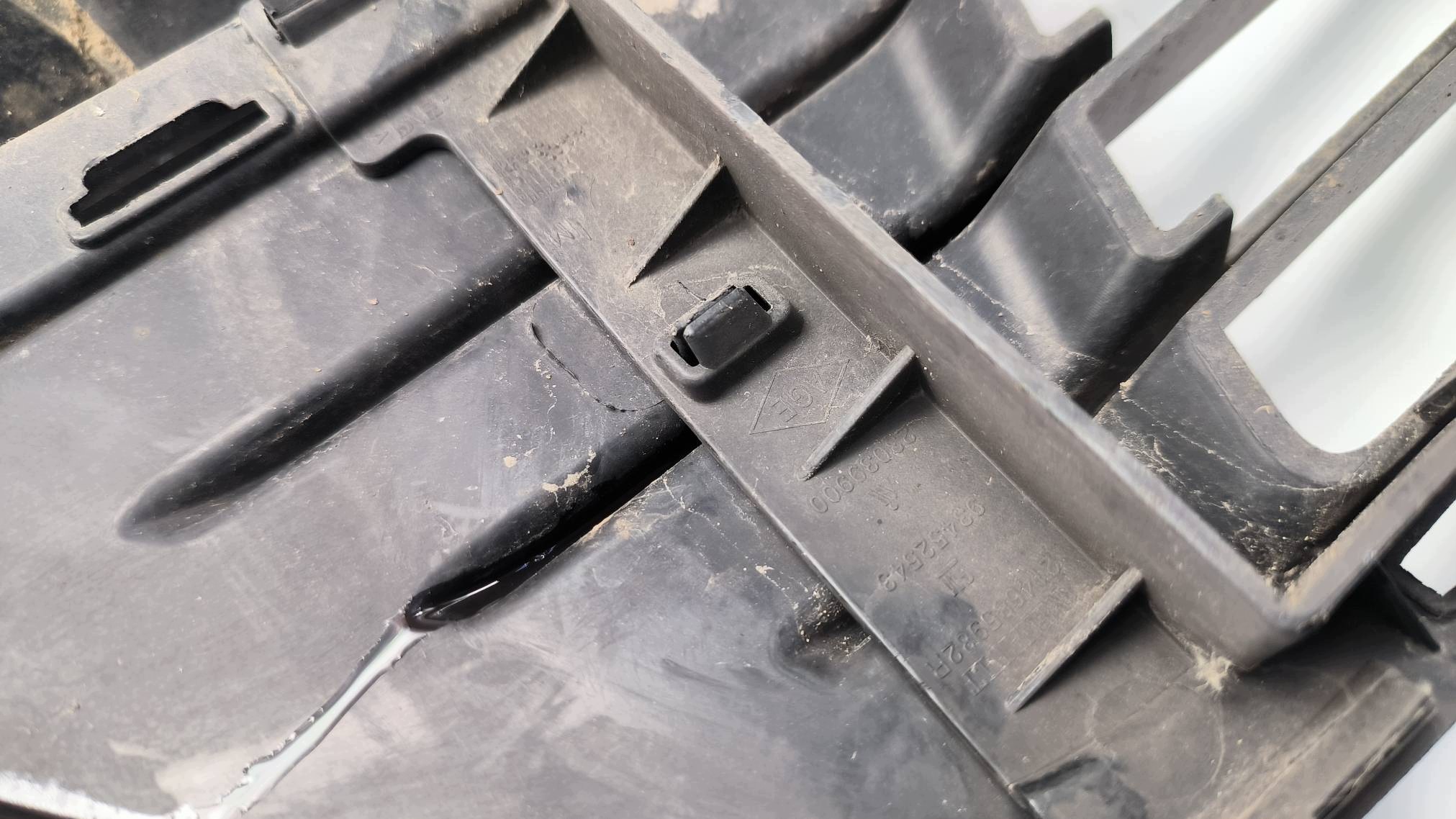 griglia Paraurti 93452543 OPEL VIVARO B