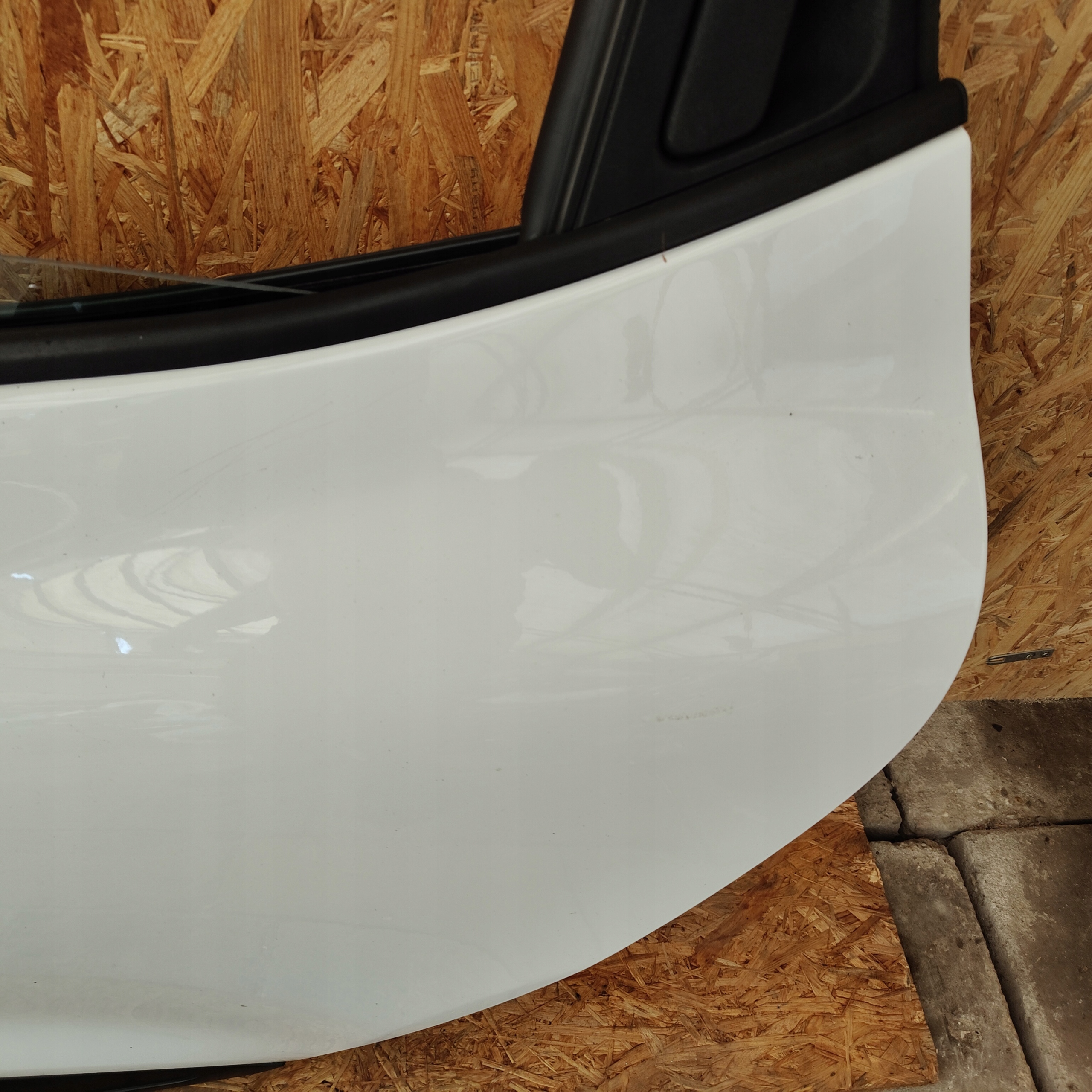door rear. rear part left RENAULT CLIO IV HB DV369