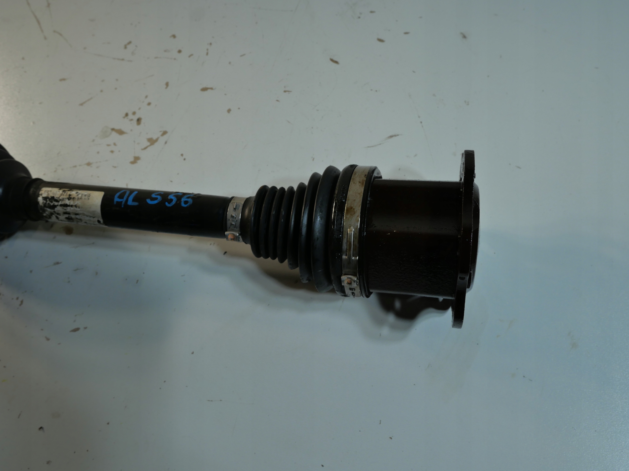 Audi Q5 and 1 8R 3.0 TDI semi-axis front 8R0407271C