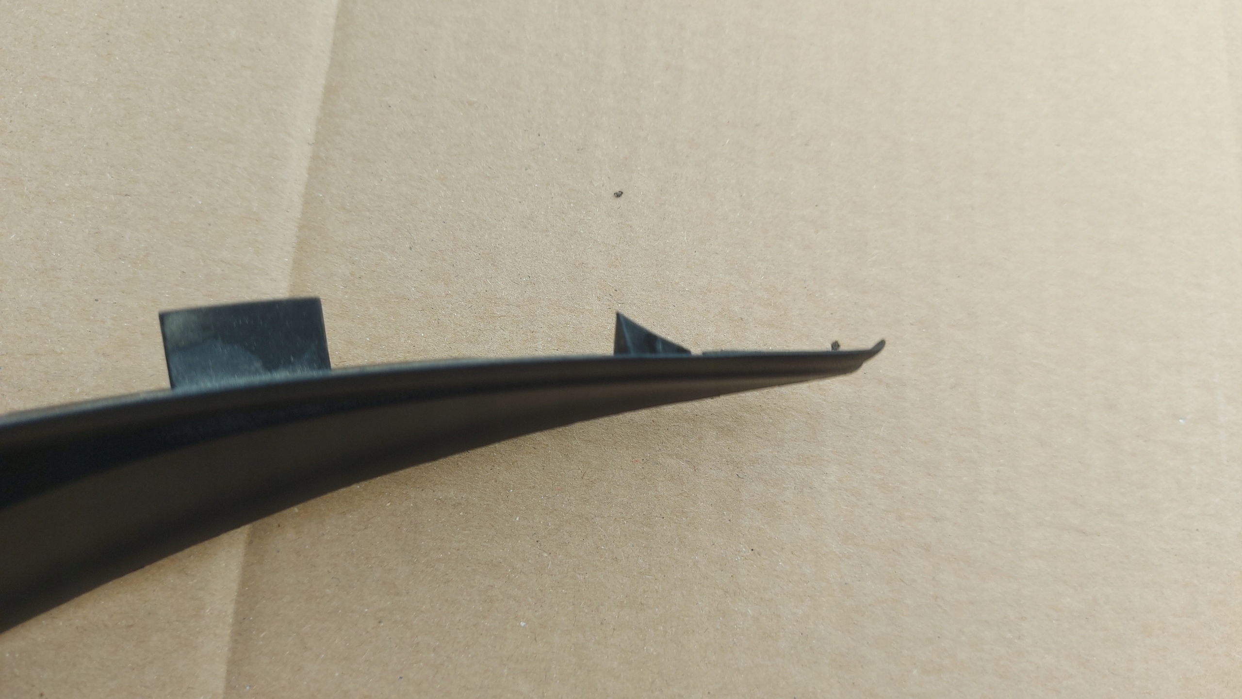 spoiler under the window right TOYOTA AURIS II 12-18
