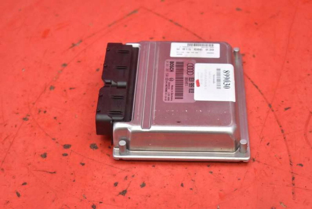 computer control unit of the engine 8E0909018 0261207590 AUDI A4 B6 1.8 T 150 KM