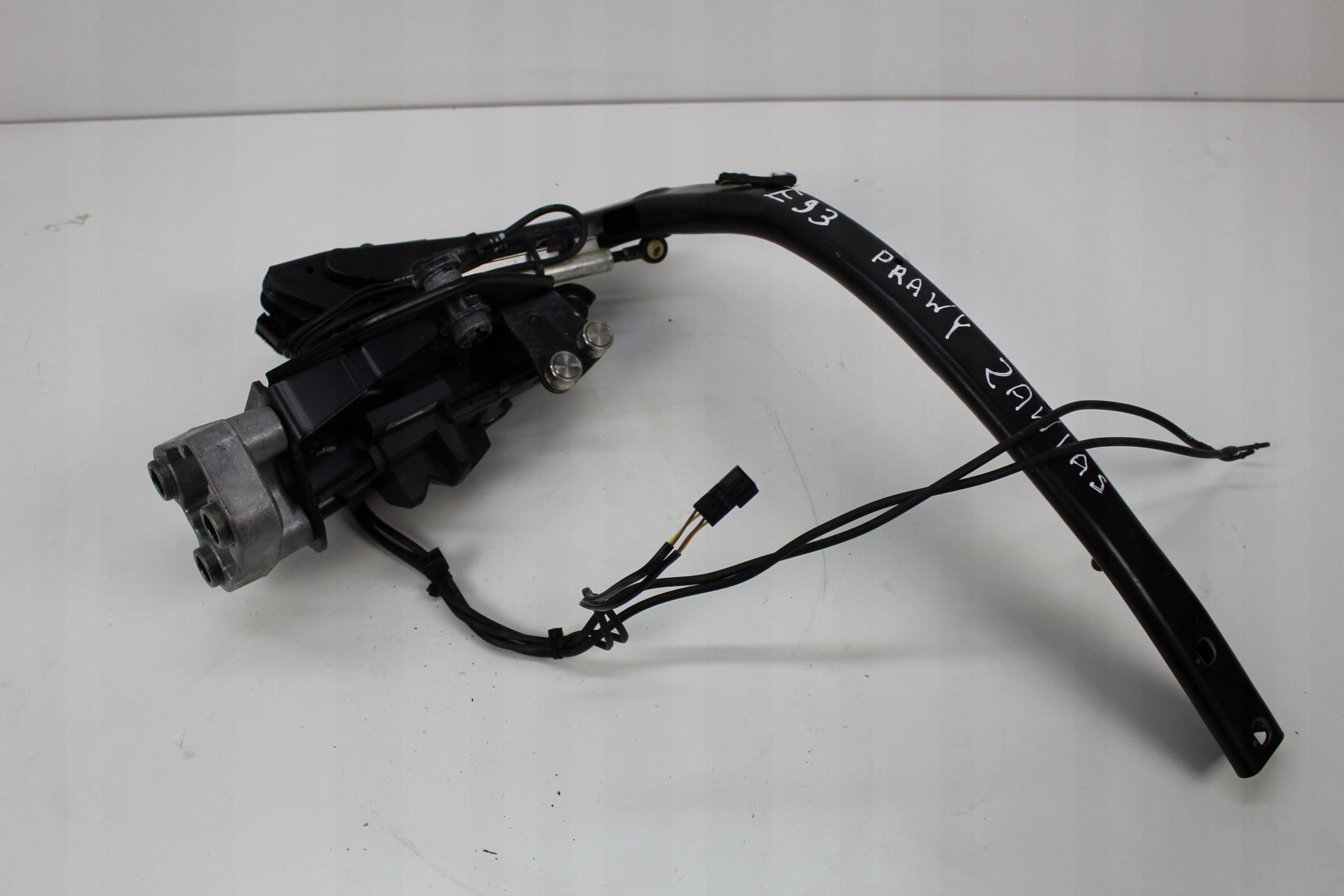 MECHANIZM ZAWIAS DACHU BMW SERIA 3 E93 CABRIOLET Typ samochodu Samochody osobowe