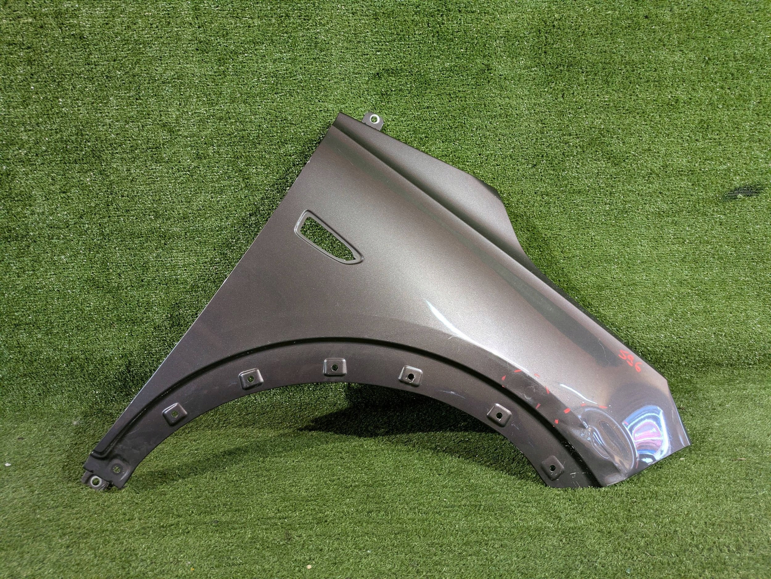 fender front right front OPEL CROSSLAND X NR.596