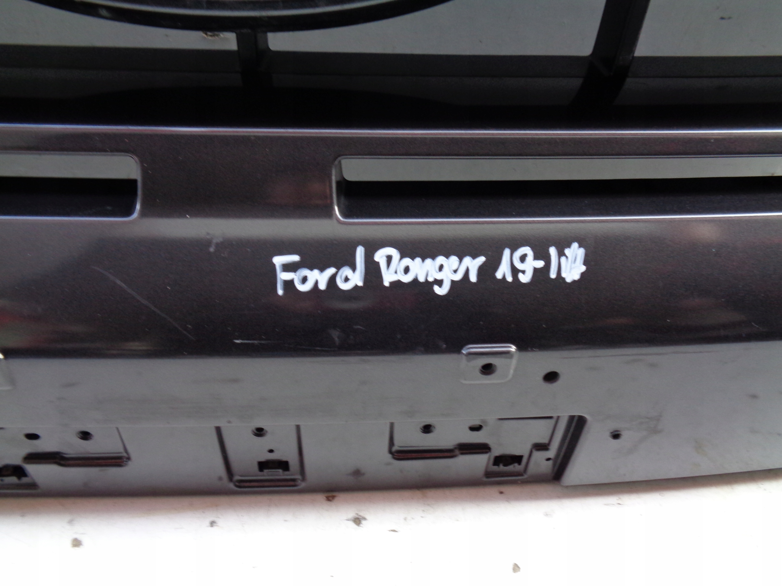 front PREKLADgrill FORD RANGER 19- LIFT