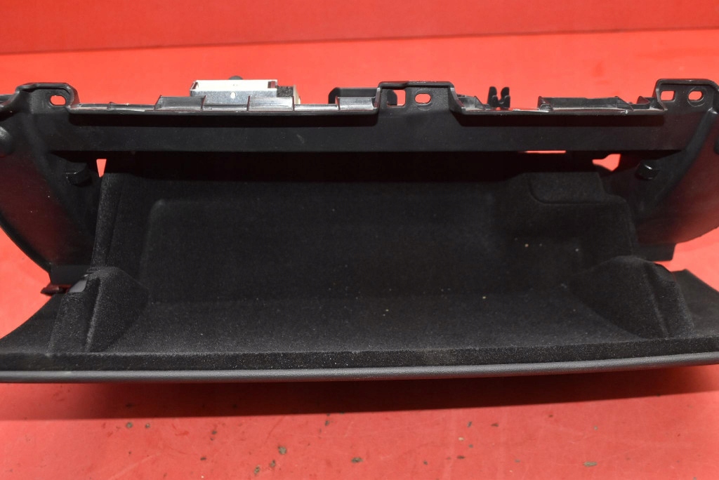 Handschuhfach des Beifahrers EU 1684227-00-C TESLA MODEL Y 20
