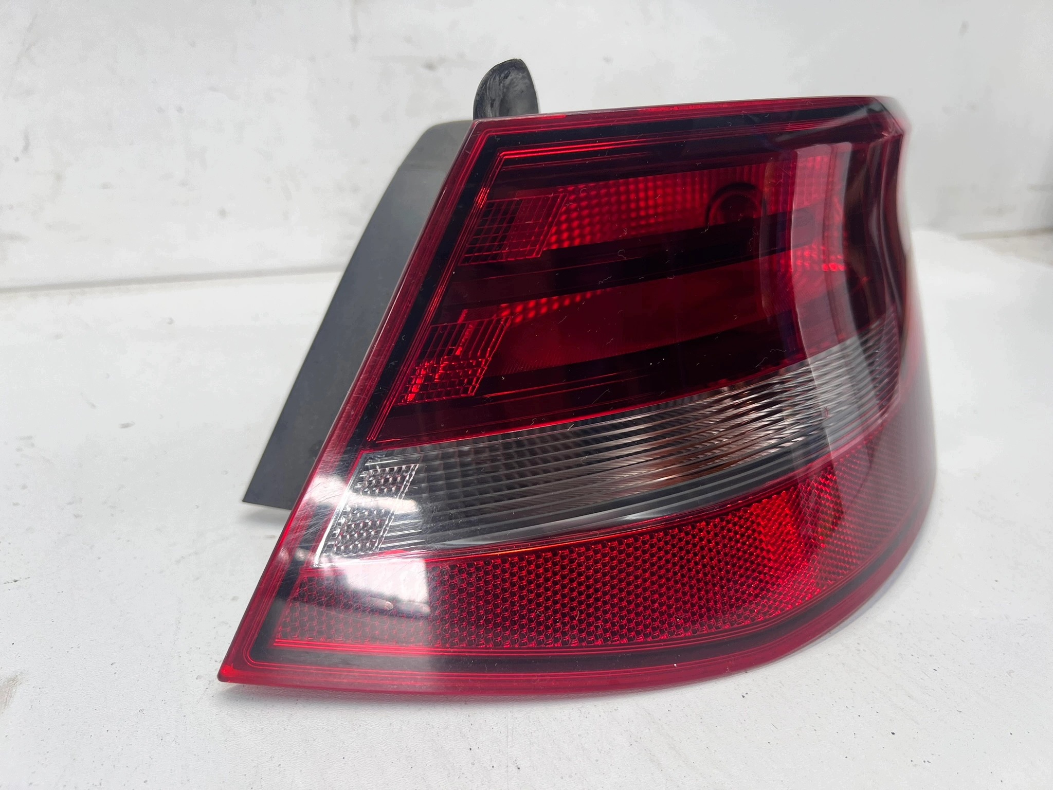 light right rear part AUDI A3 8V 3 door 8V3945096
