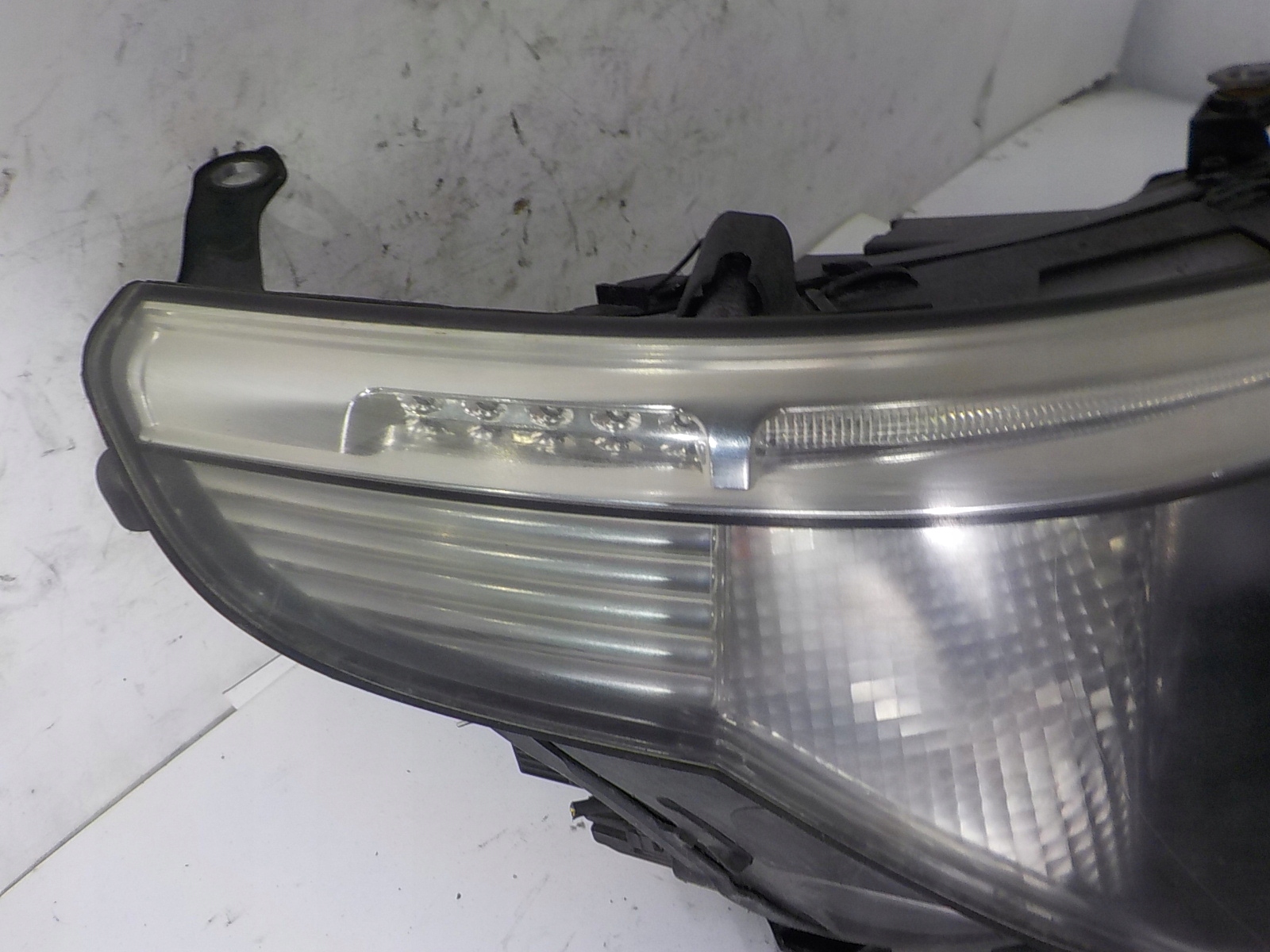 BMW 5 E60 E61 light right front front UK