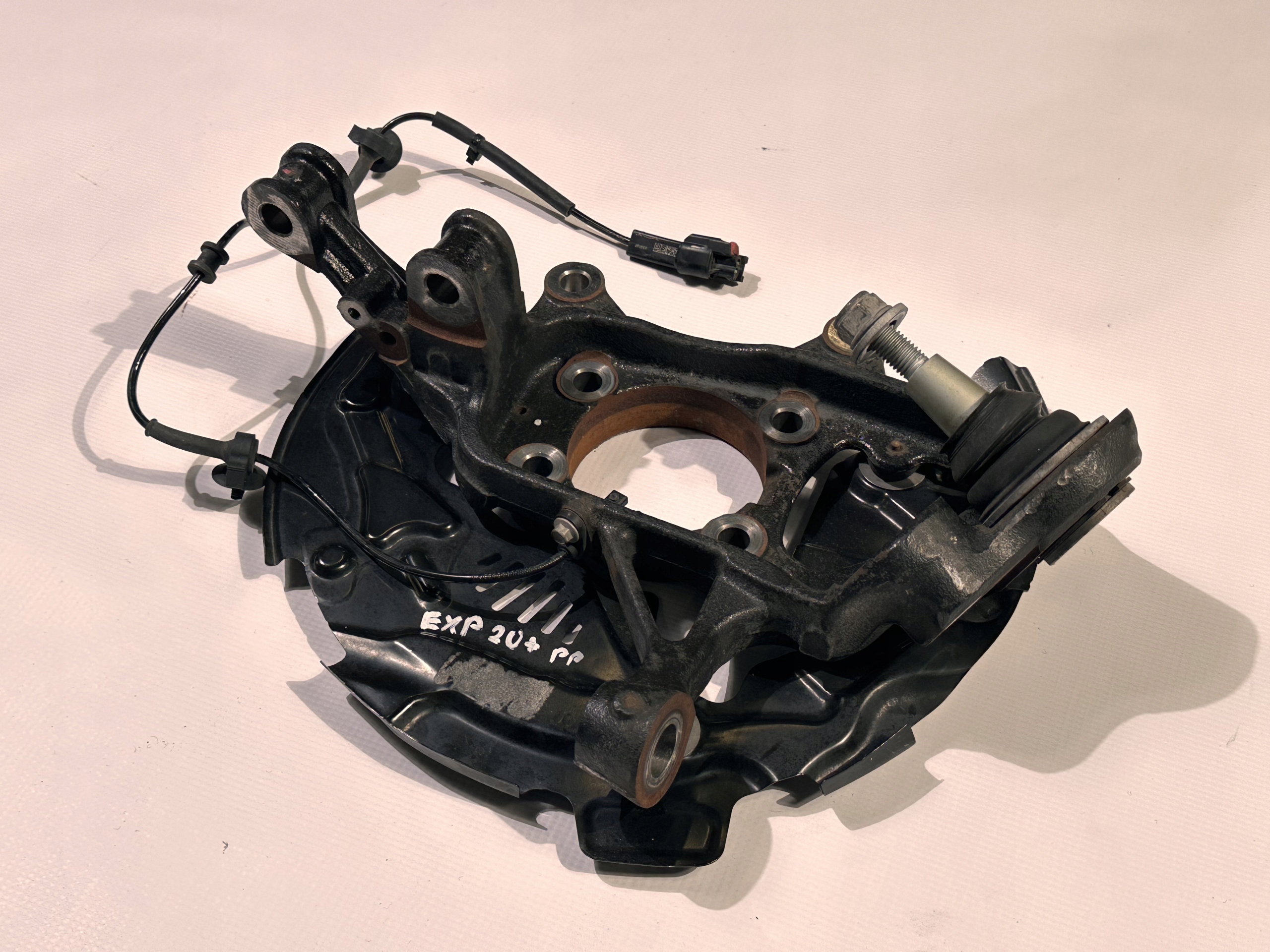swing front front right Ford Explorer 4x2 4x4 2020+