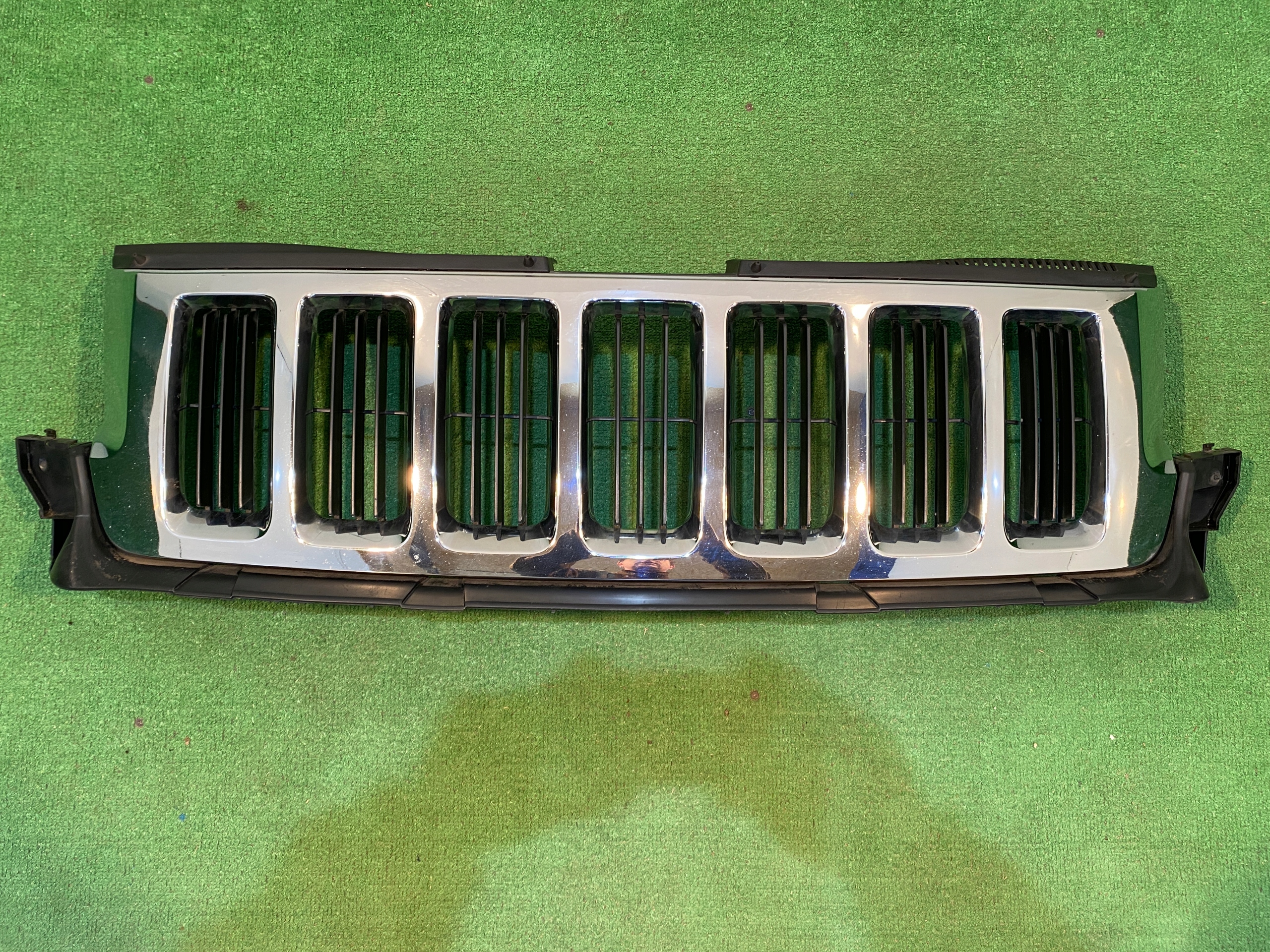 Jeep Cherokee J Kühlergrill FRONTGRILL Kühlergitter EEWK220102 - Thumbnail 1