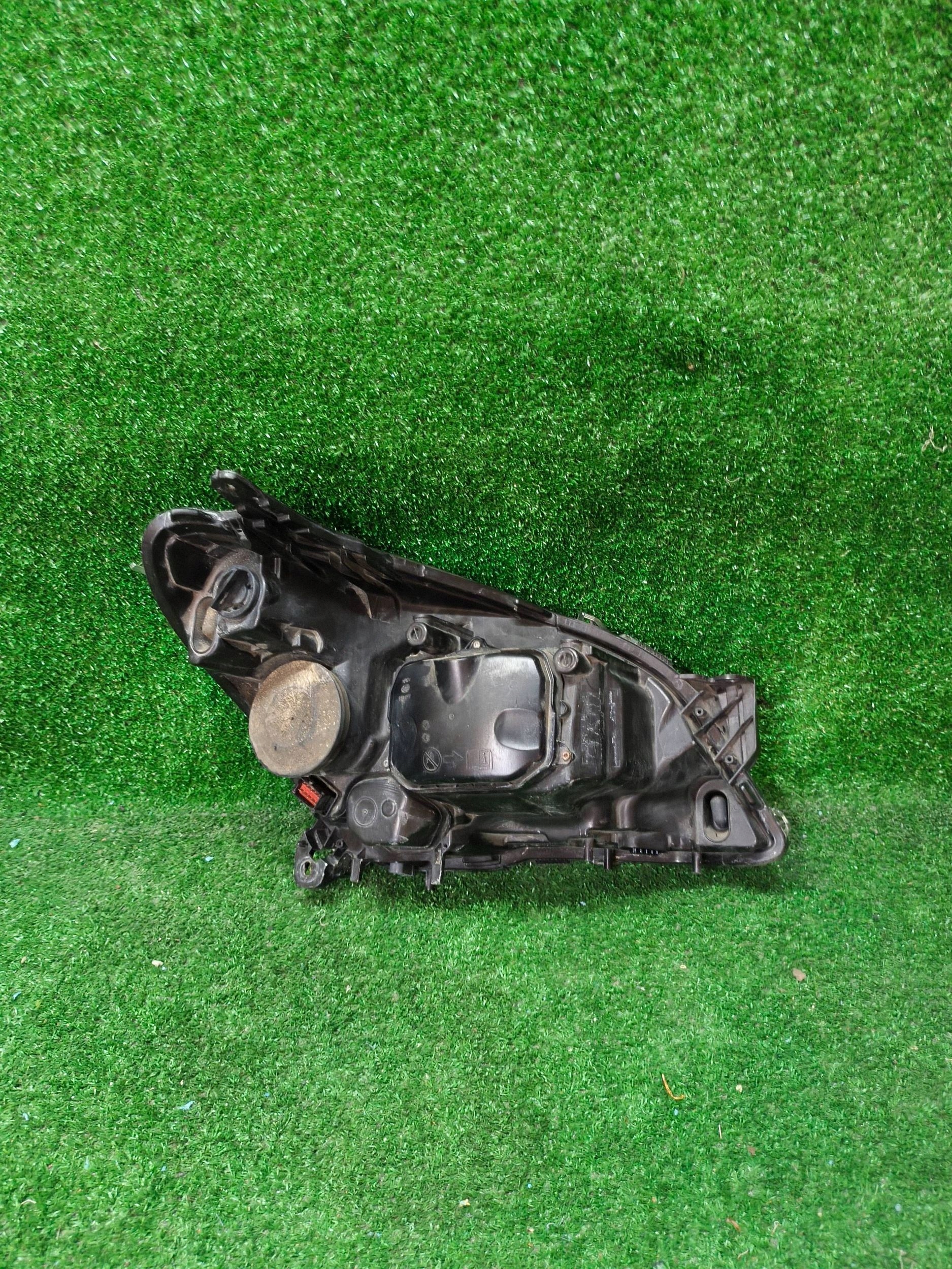 REFLEKTOR left front OPEL ASTRA H BI-XENON 04- NR.R1429