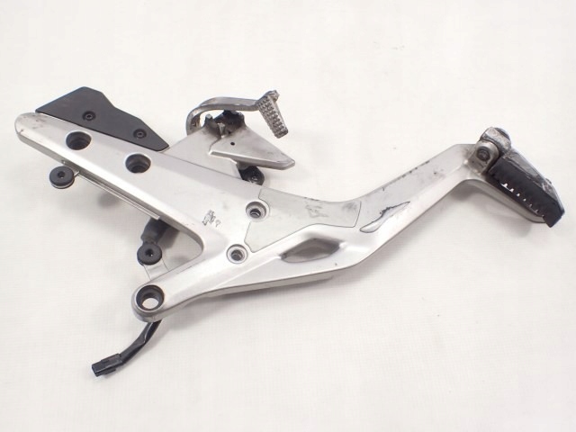 Set P podnozek mocowanie Kawasaki ER 6 13 17 Material aluminum