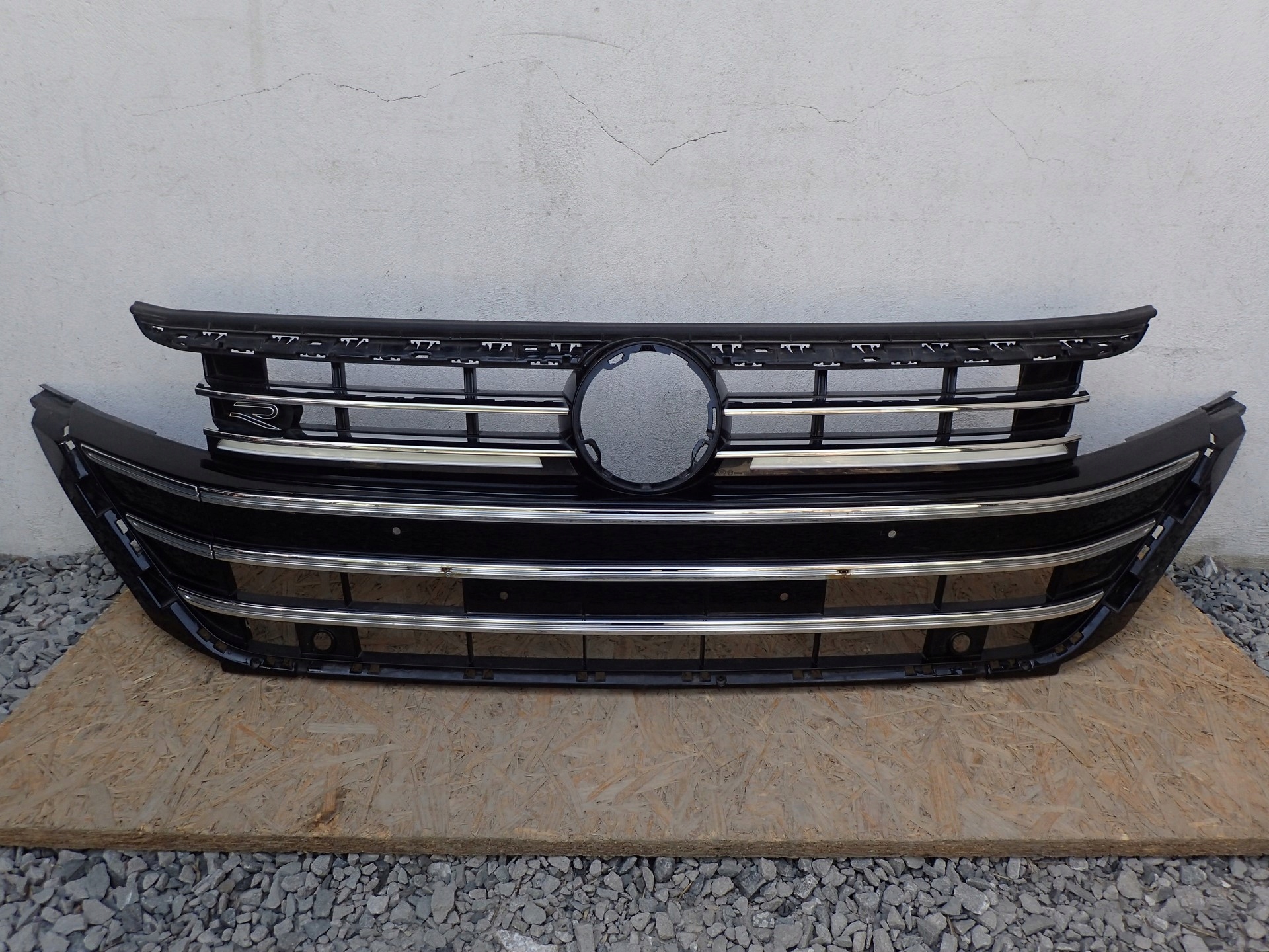 ATRAPA GRIL VW ARTEON R LINE 3G8 LIFT LED DRL 20-