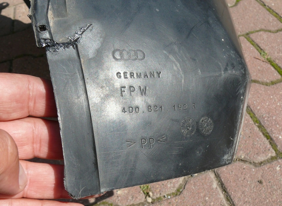 mudguard right front AUDI A8 D2 94-98r. 4D0821192R