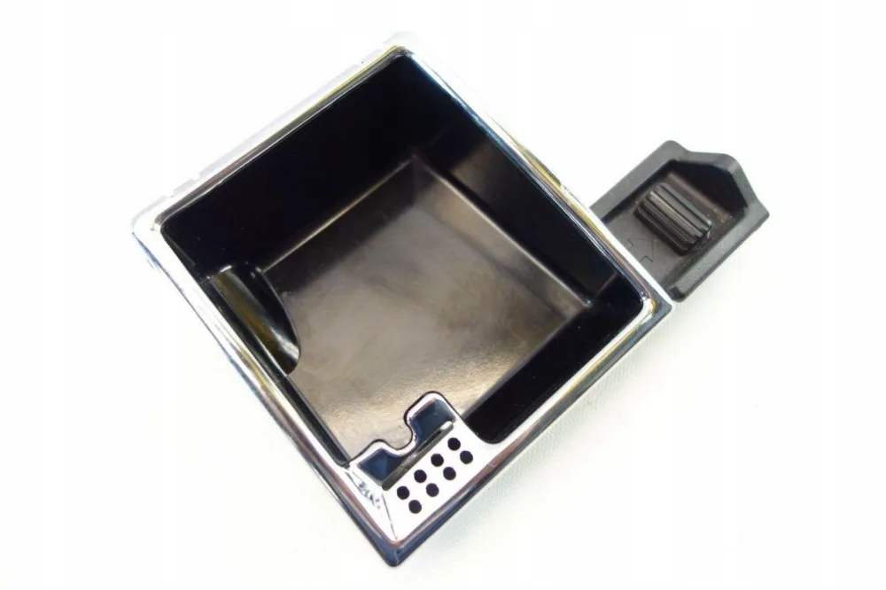 A2118100428 - Коробка для зберігання попільничка Mercedes W211 W219