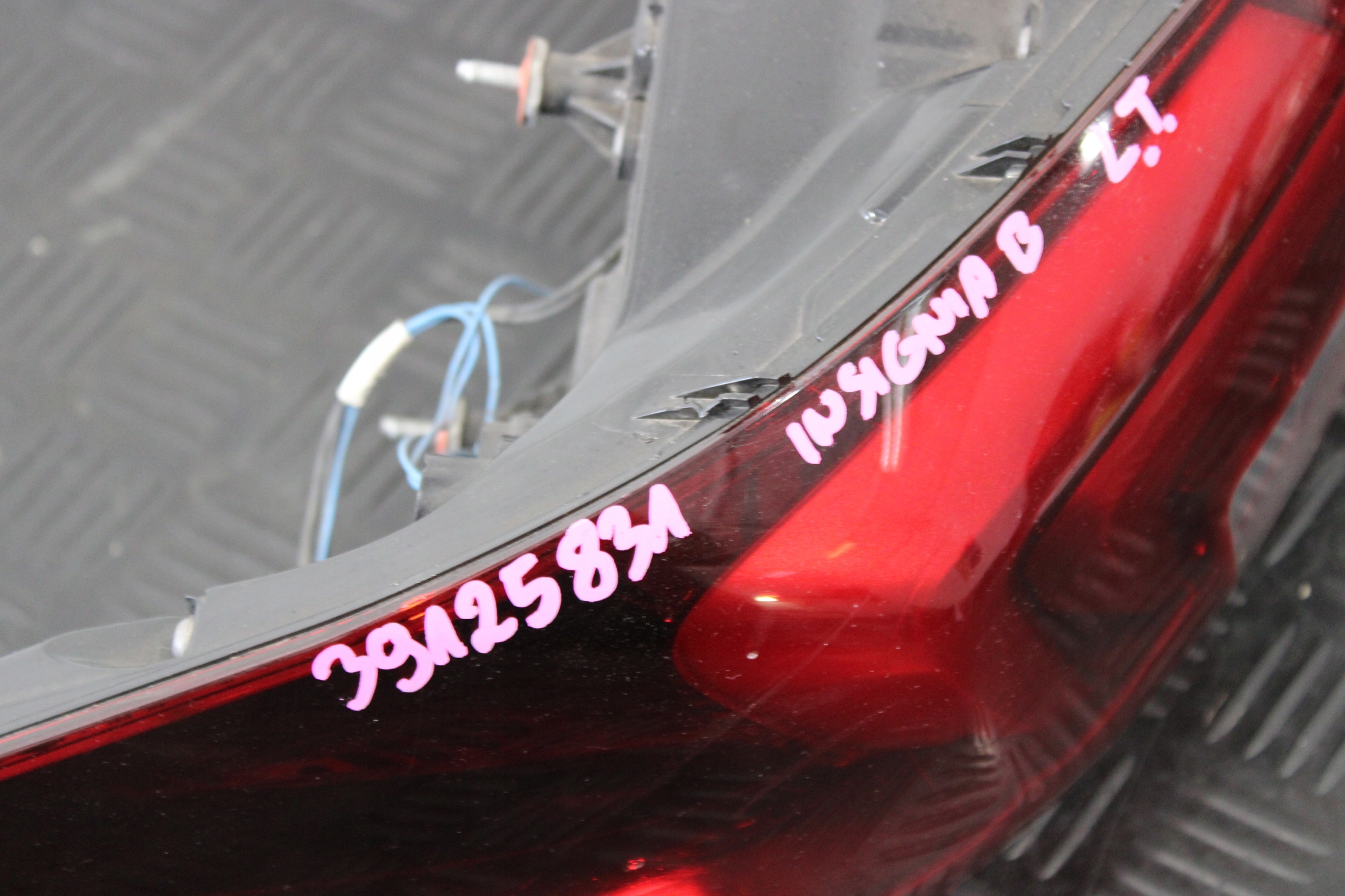 light left rear part OPEL INSIGNIA B LIFT 39125831