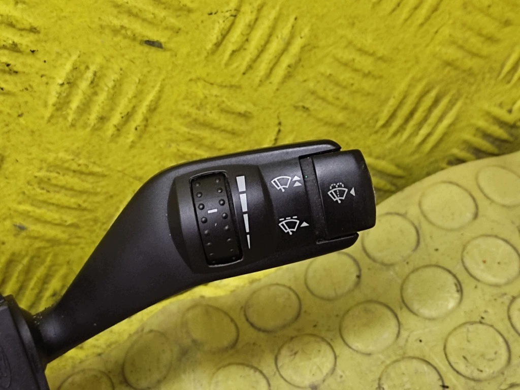 FORD C-MAX commande levier commodo sous volant 4M5T13N064HH