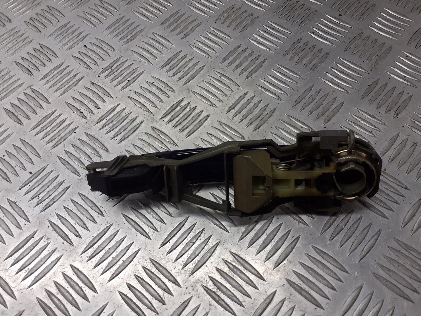 KLAMKA LEWA TYLNA ZEWNĘTRZNA SEAT TOLEDO II LA56 Typ samochodu Samochody osobowe