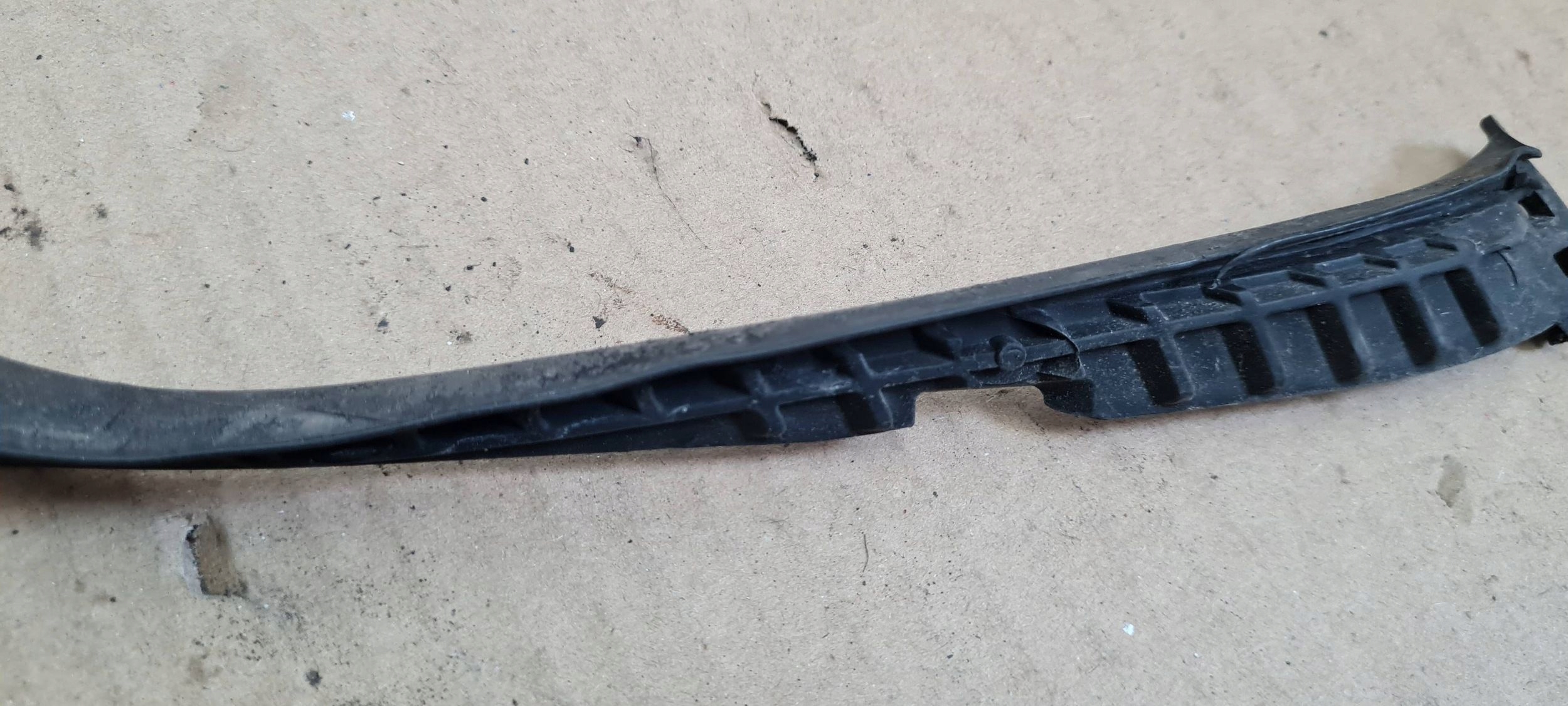A4 B9 8W gasket rubber lights REFLEKTORA left left front 8W0941191