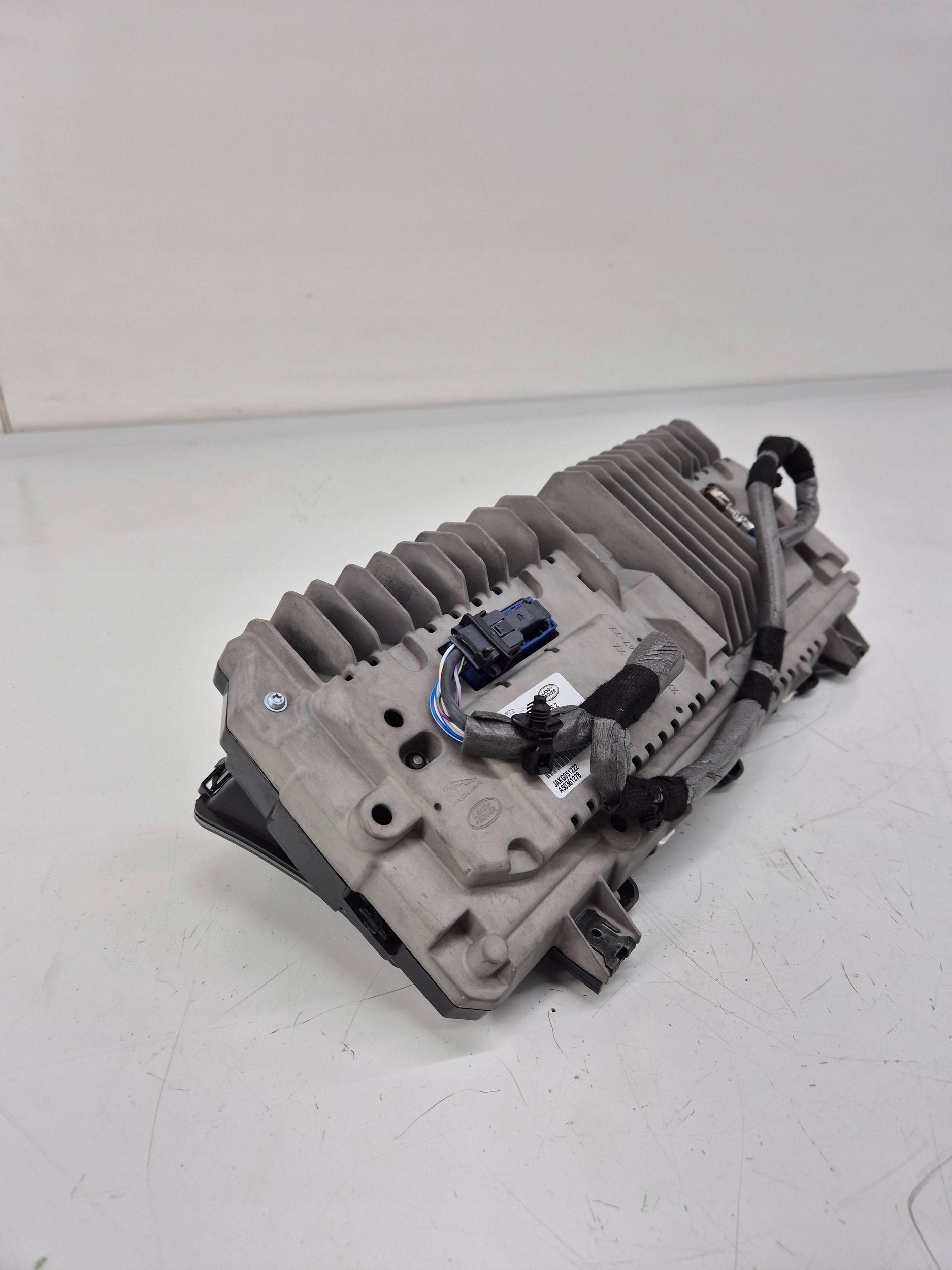 спидометр перед jaguar R9D310F948JA
