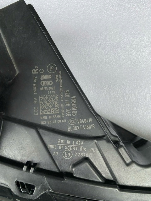 Leuchte Audi A3 8Y Full Led Matrix links rechts