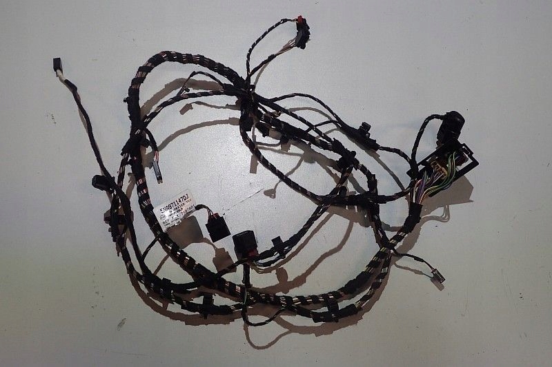 8 - VW TIGUAN 5НА УСТАНОВКА ЗАКРИЛКА КАМЕРА 5NA971147DJ