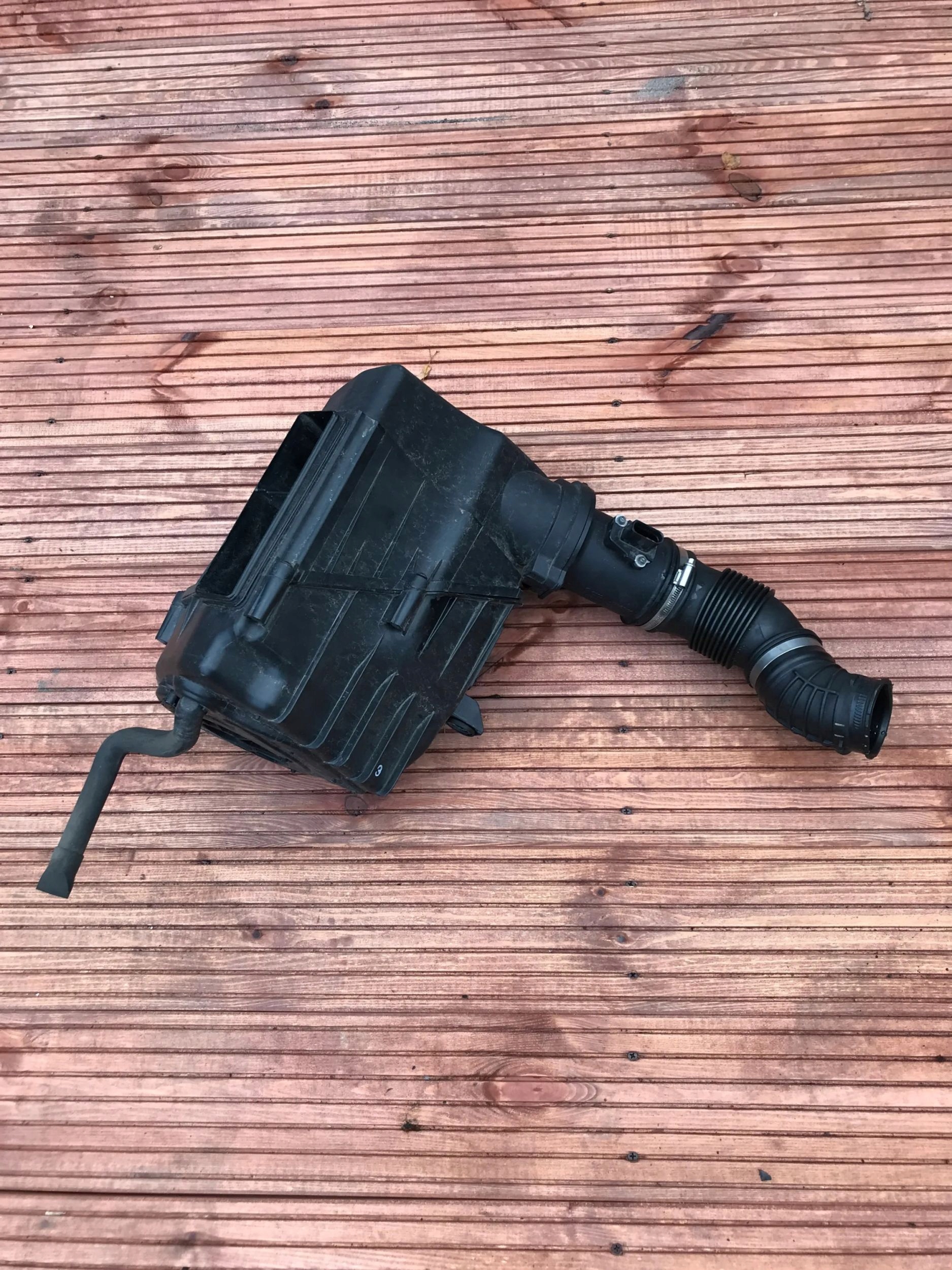 Boîte a filtre AUDI A8 D3 059133823E