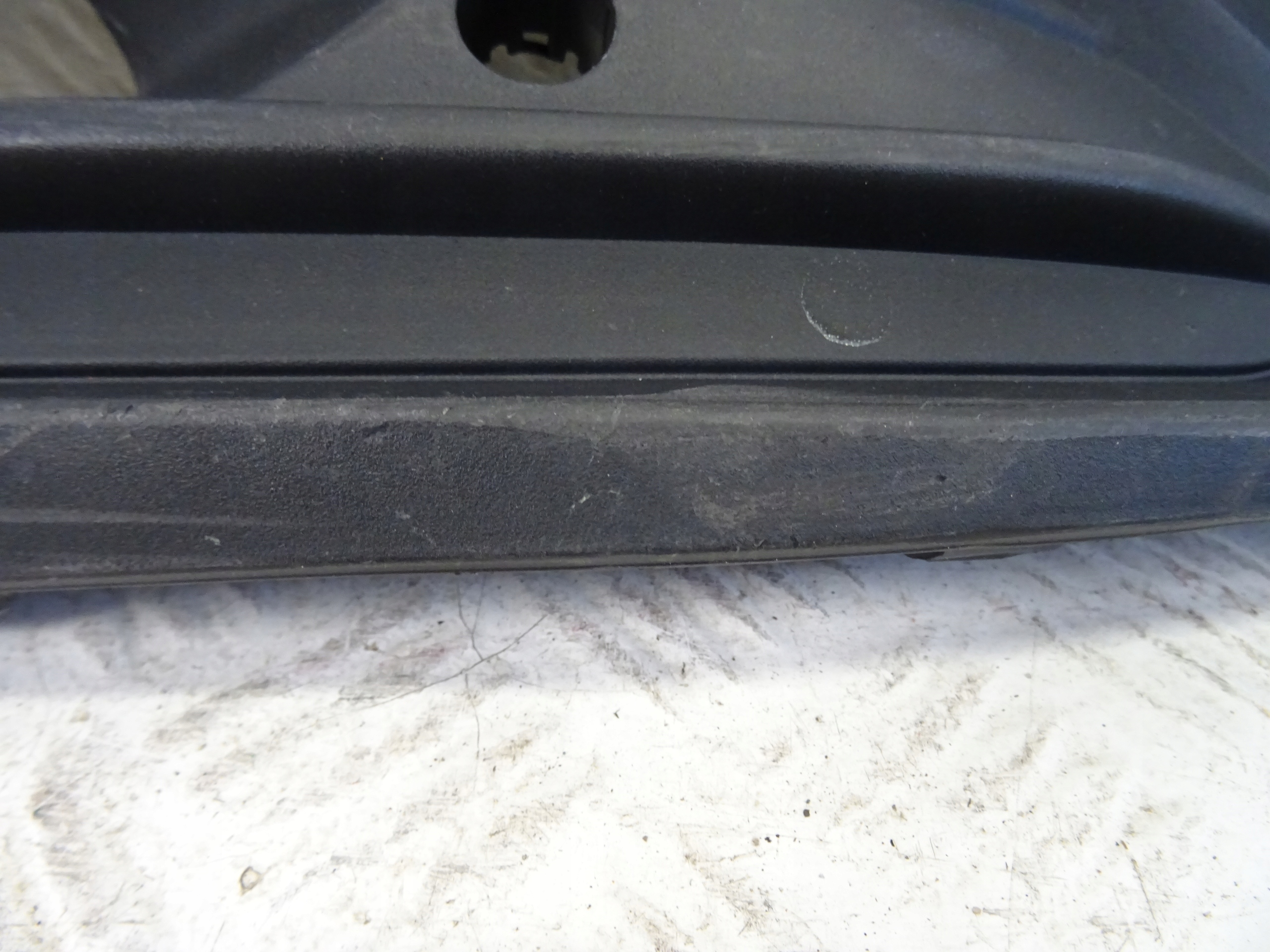 grid of a bumper front front left VOLVO V60 II S60 III 31455640