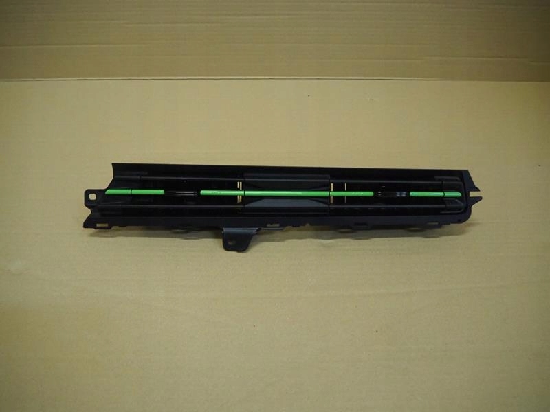 8Y1820951A - Вентиляционная решетка AUDI RS3 A3 8Y