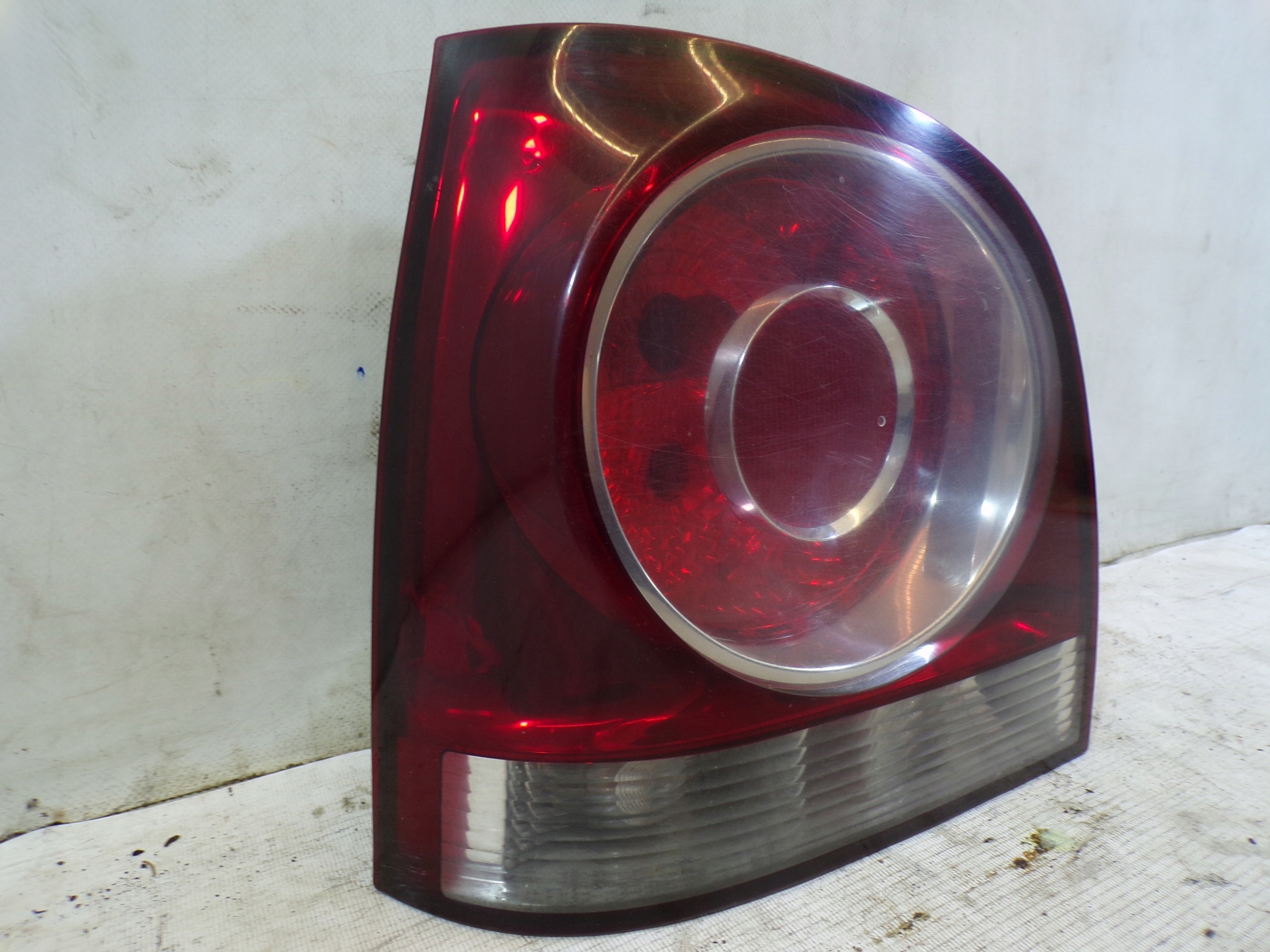 light rear rear part left VOLKSWAGEN POLO 9N LIFT (1)