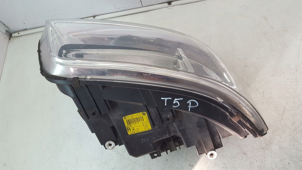light front front right VW T5