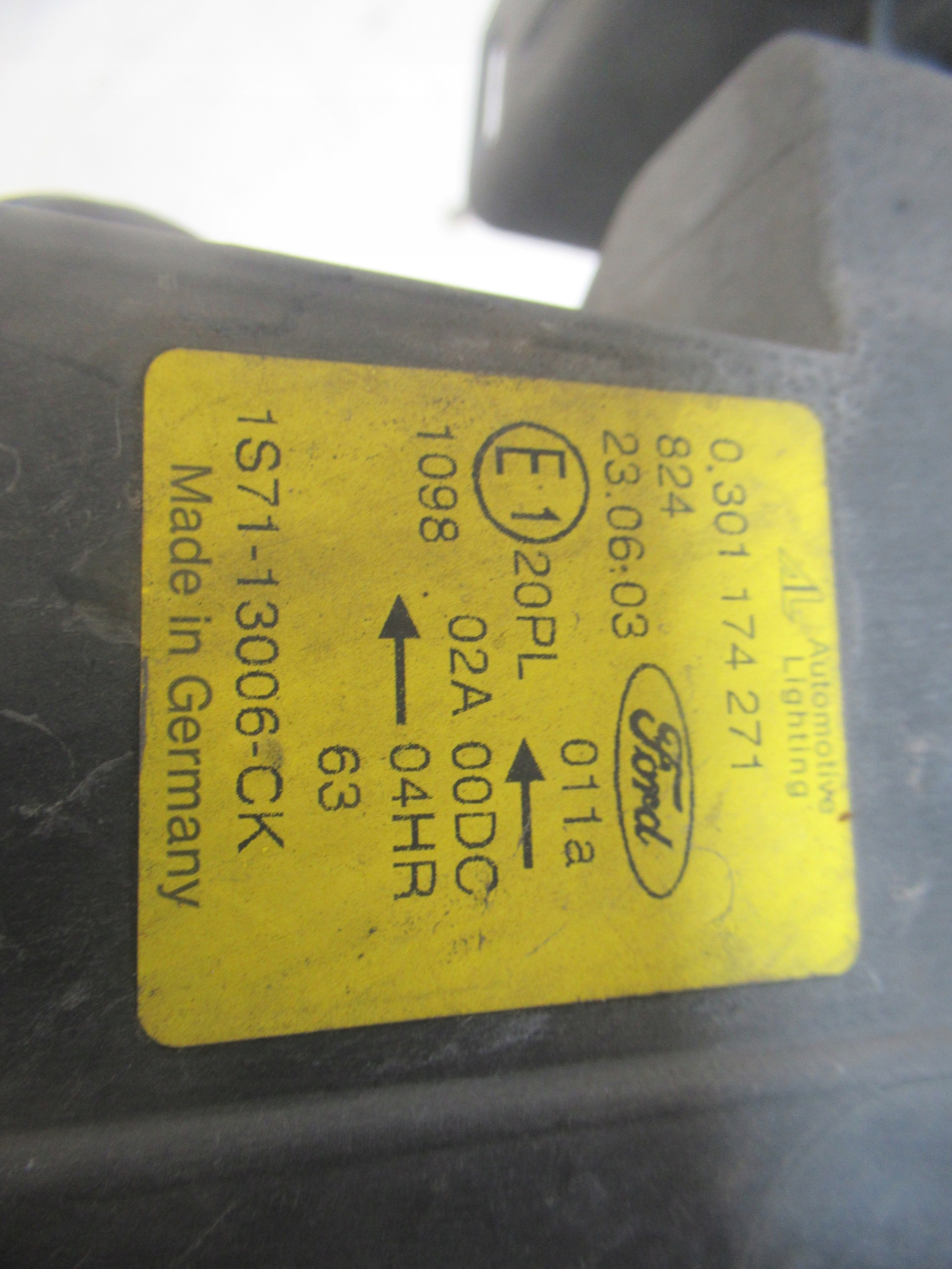 light left front FORD MONDEO MK 3 0301174271