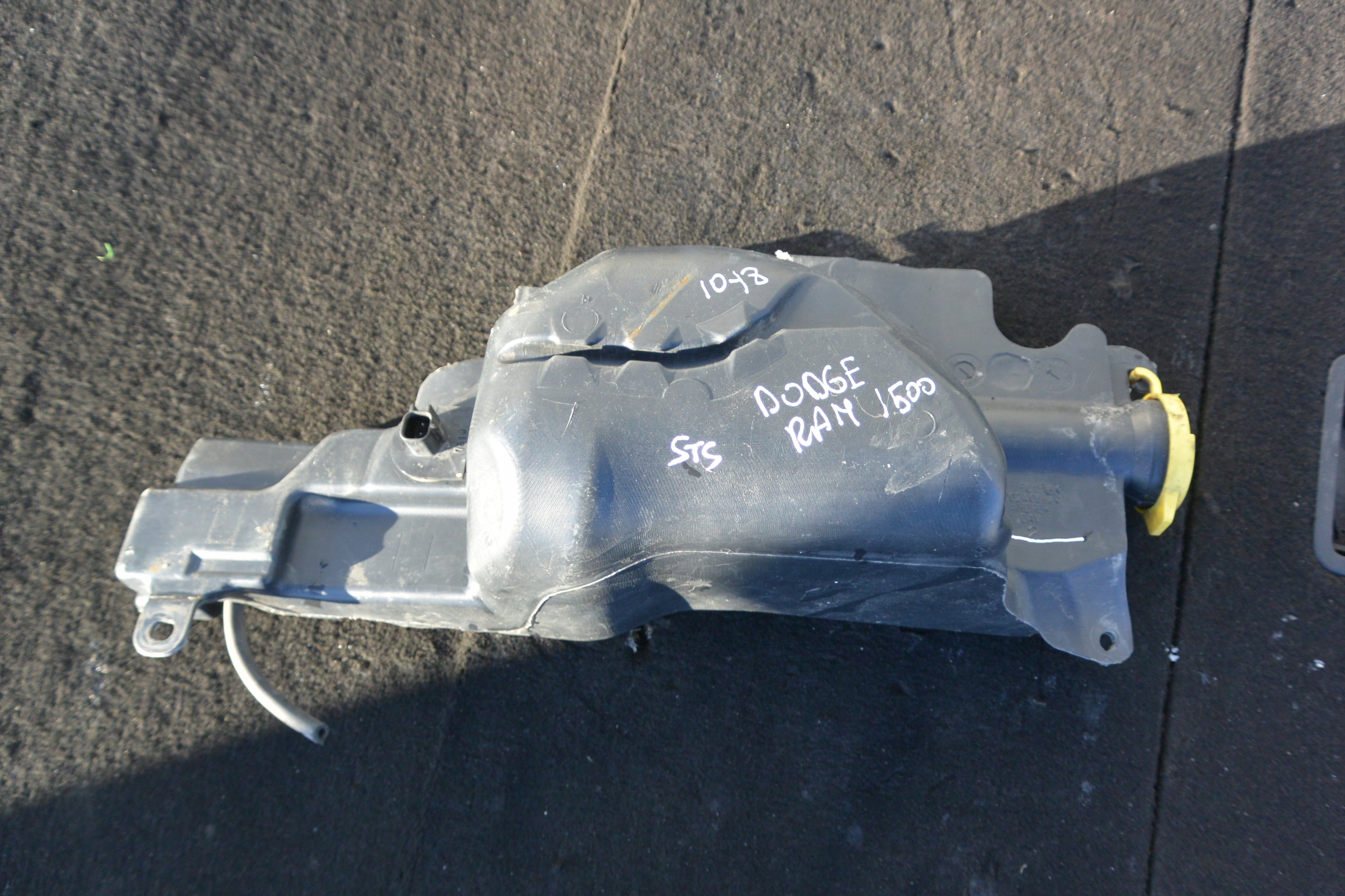 Behälter Spritzdüse Behälter DODGE RAM 1500 2009-2018 1002406-AJ