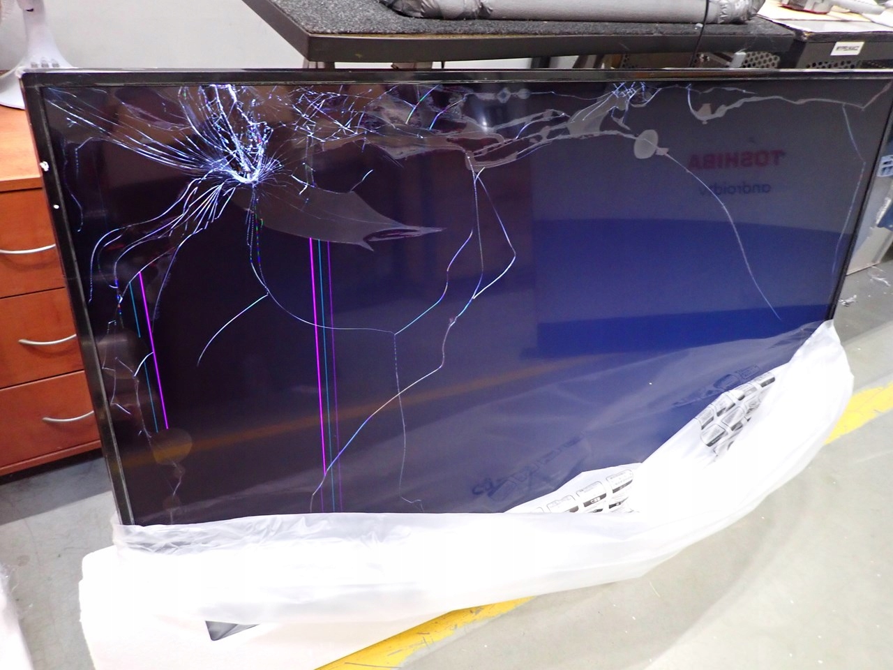 Telewizor TOSHIBA 65UA2063DG UHD AndroidTV-uszkodzony Przekątna ekranu (cale) 65