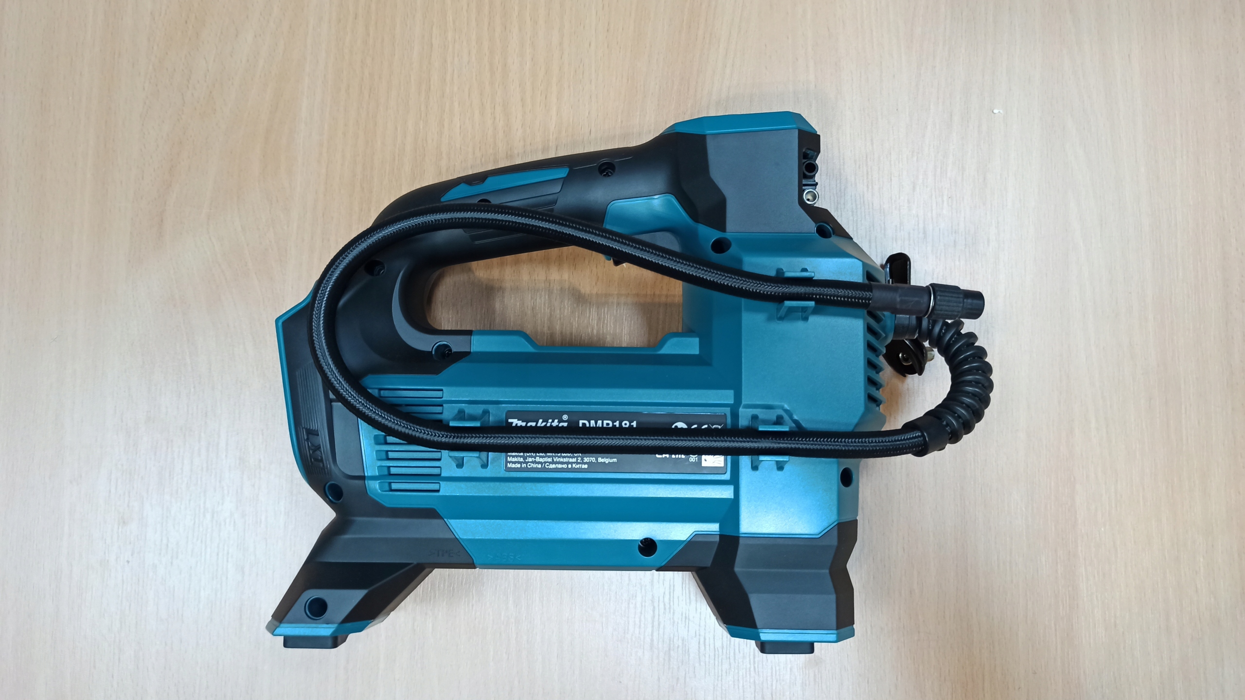 AKUM. MINIKOMPRESOR 18V MAKITA - DMP181Z Model DMP181Z