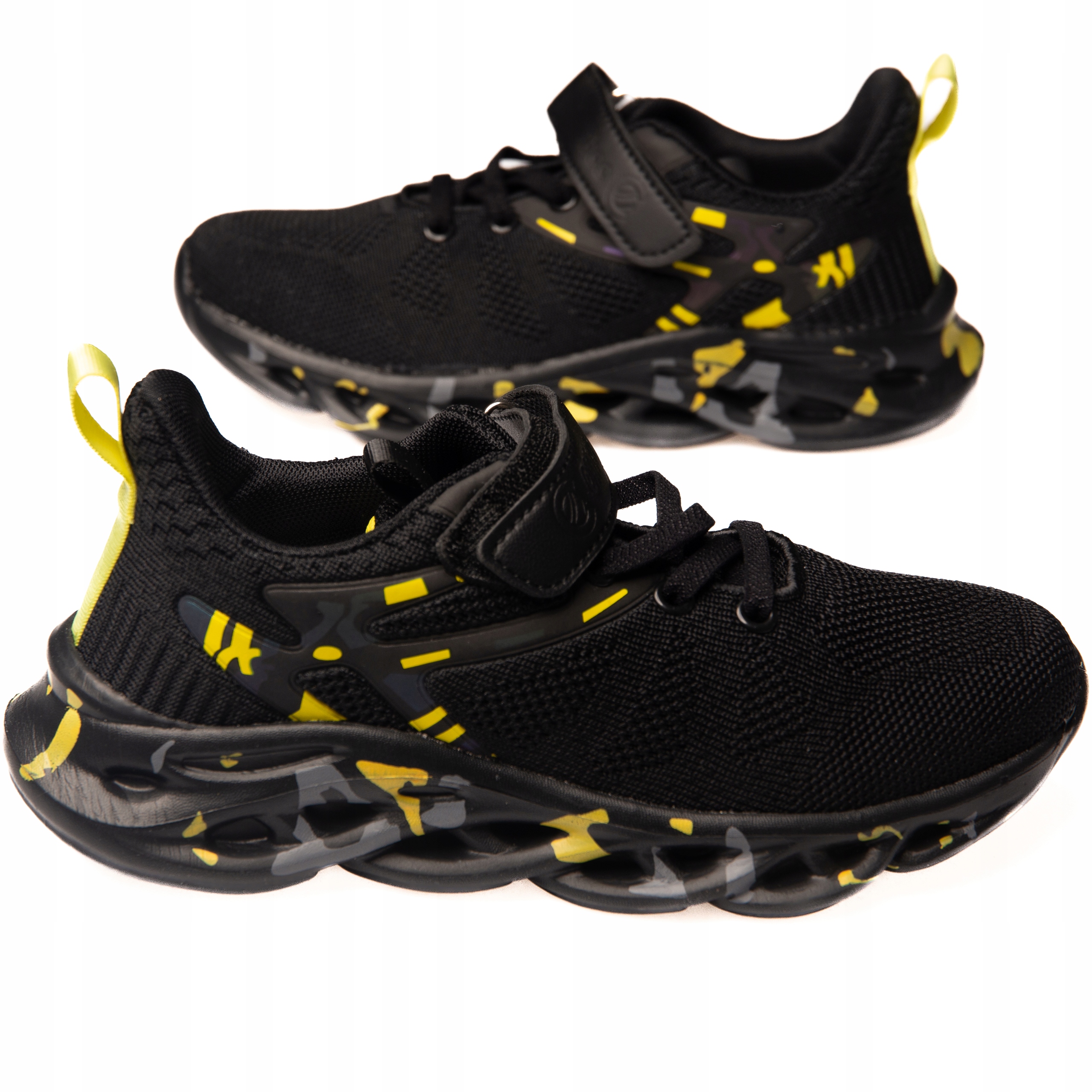 CLIBEE BUTY SPORTOWE CHŁOPIĘCE CZARNE SIATKI RO 32