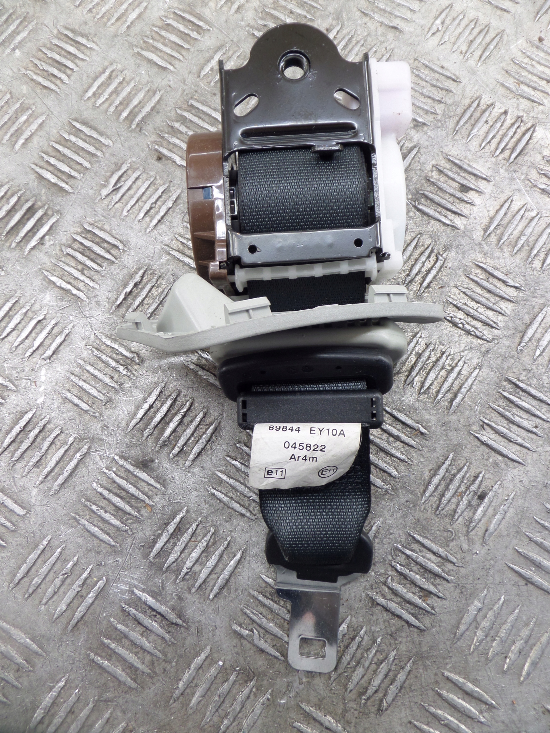 Gurten Sicherheits Nissan OE 89844EY10A