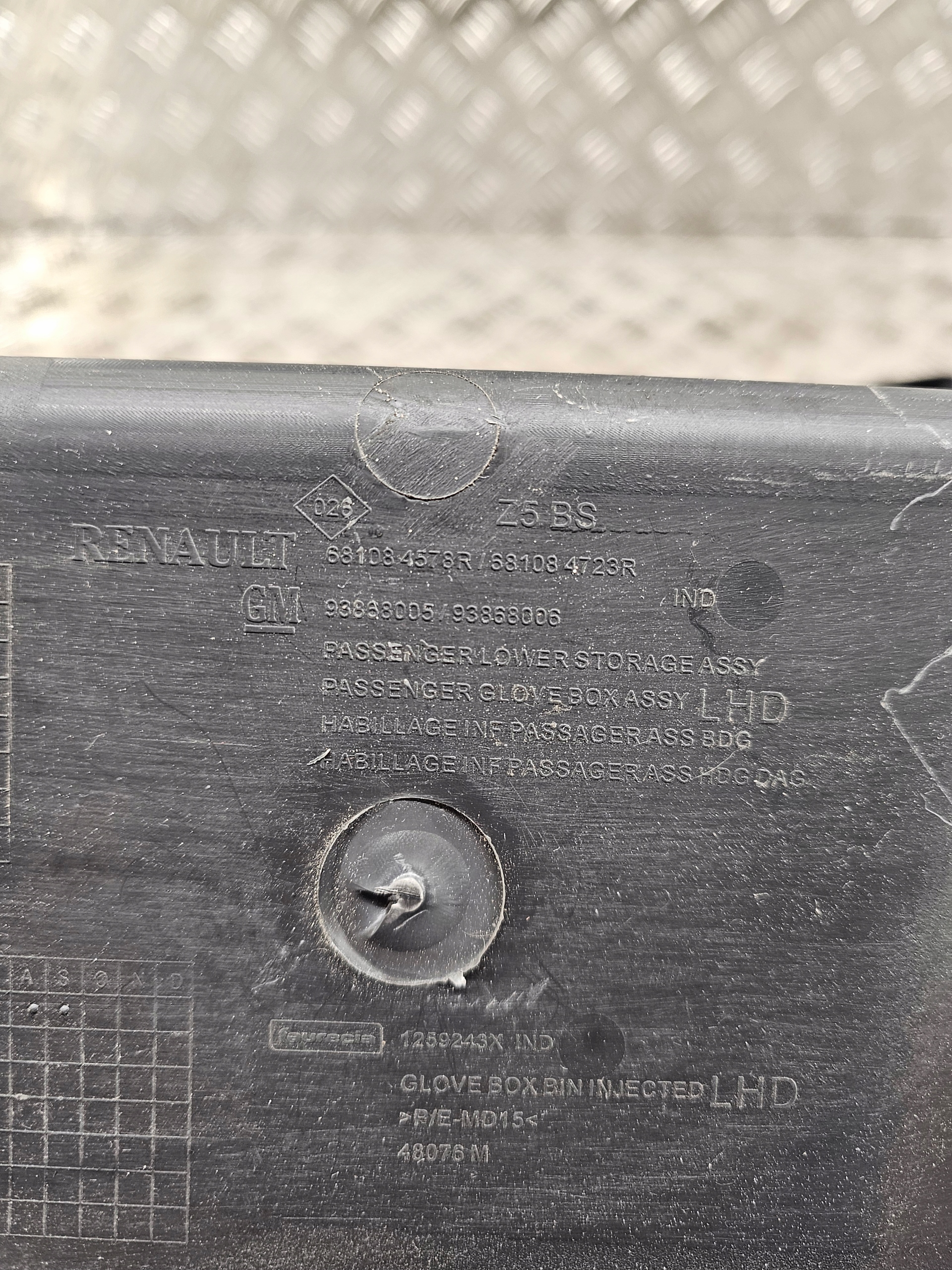 passenger compartment TRAFIC VIVARO III 681084578R