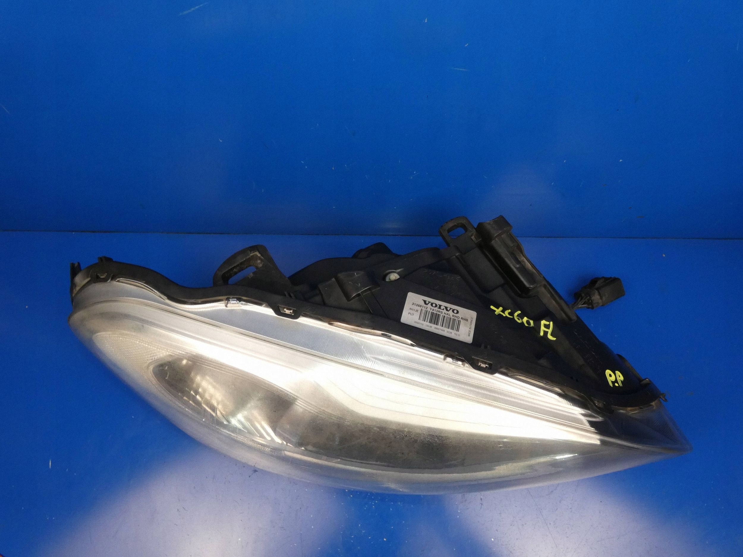 VOLVO XC60 and LIFT 13- light right right front front WERSJA ANGIELSKA