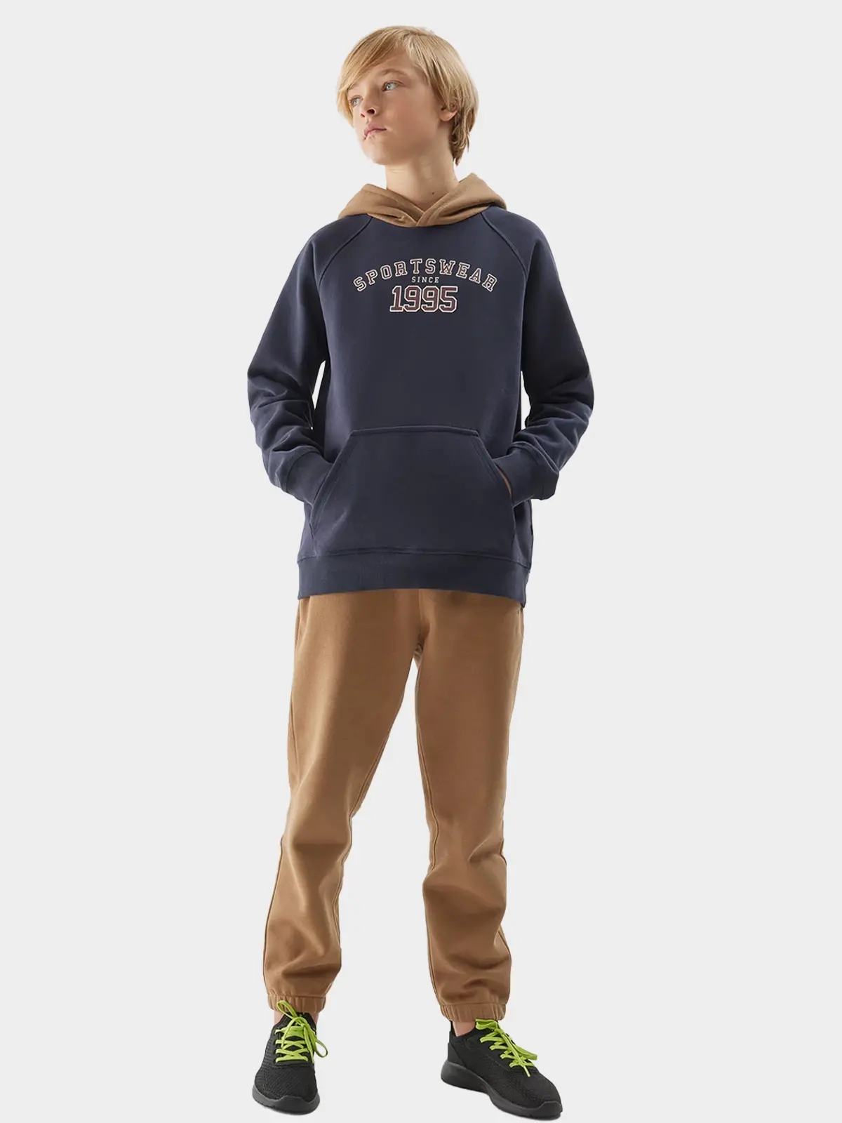 BLUZA CHŁOPIĘCA 4F DRESOWA Z KAPTUREM AW23M651 Kod producenta 4FJAW23TSWSM651 31S