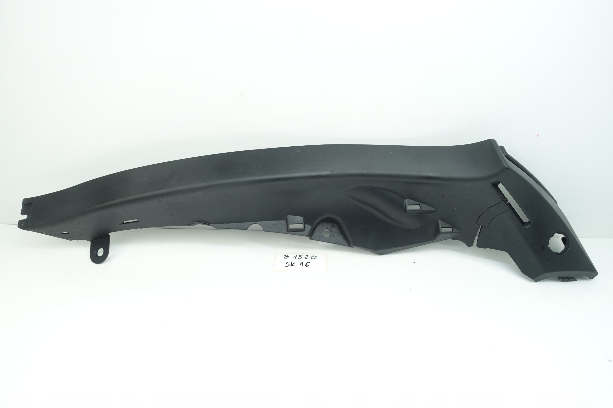 Blende Abdeckung KANAPY rechts heck BMW 7 E65 E66 7004478