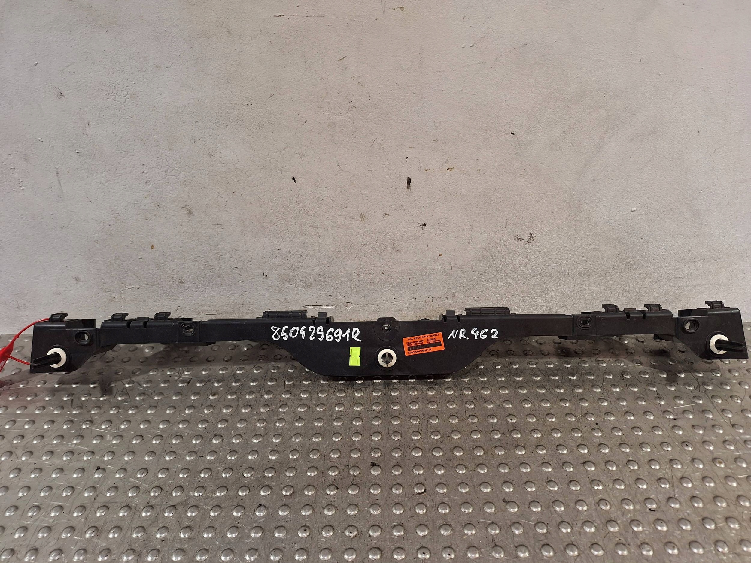 bumper bracket rear part 850429691R RENAULT CLIO V 19