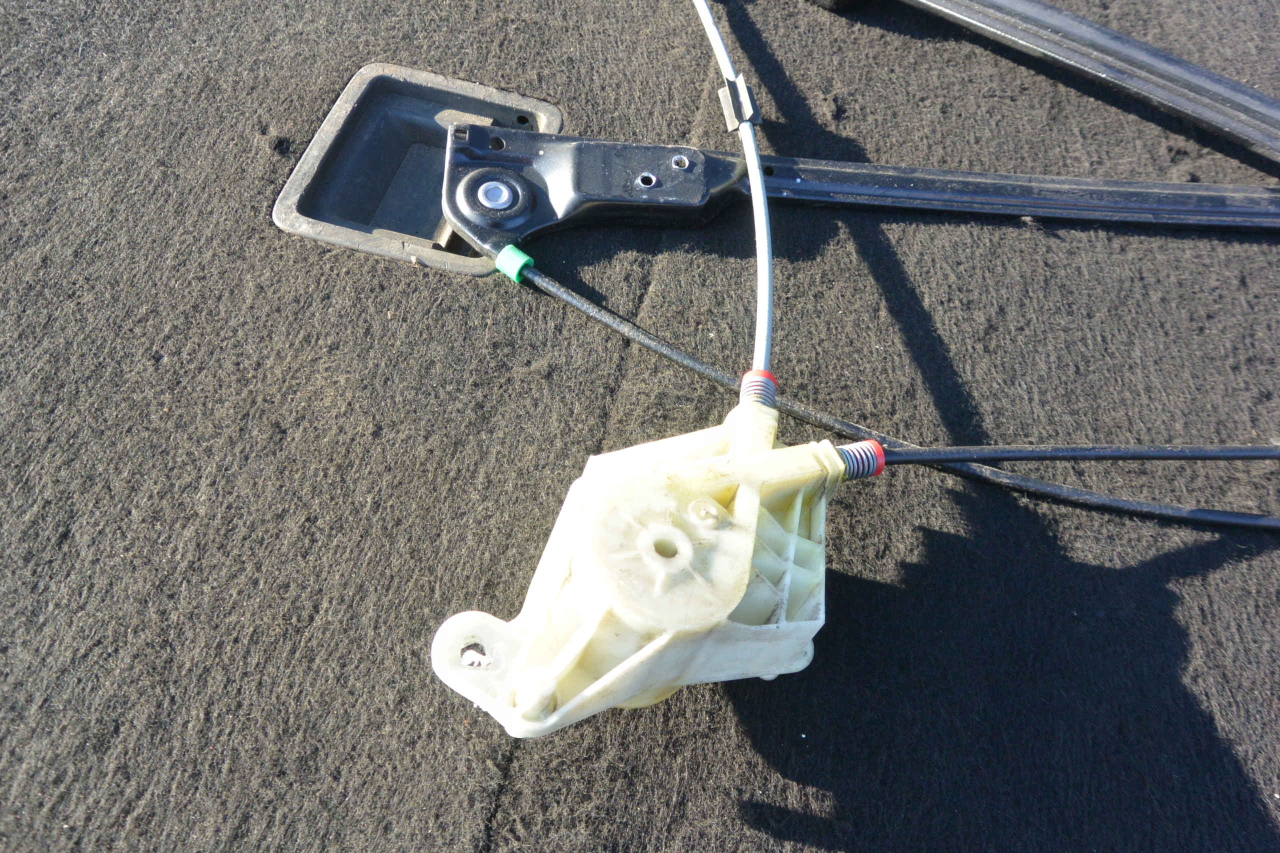 window regulator left front VW TRANSPORTER T5