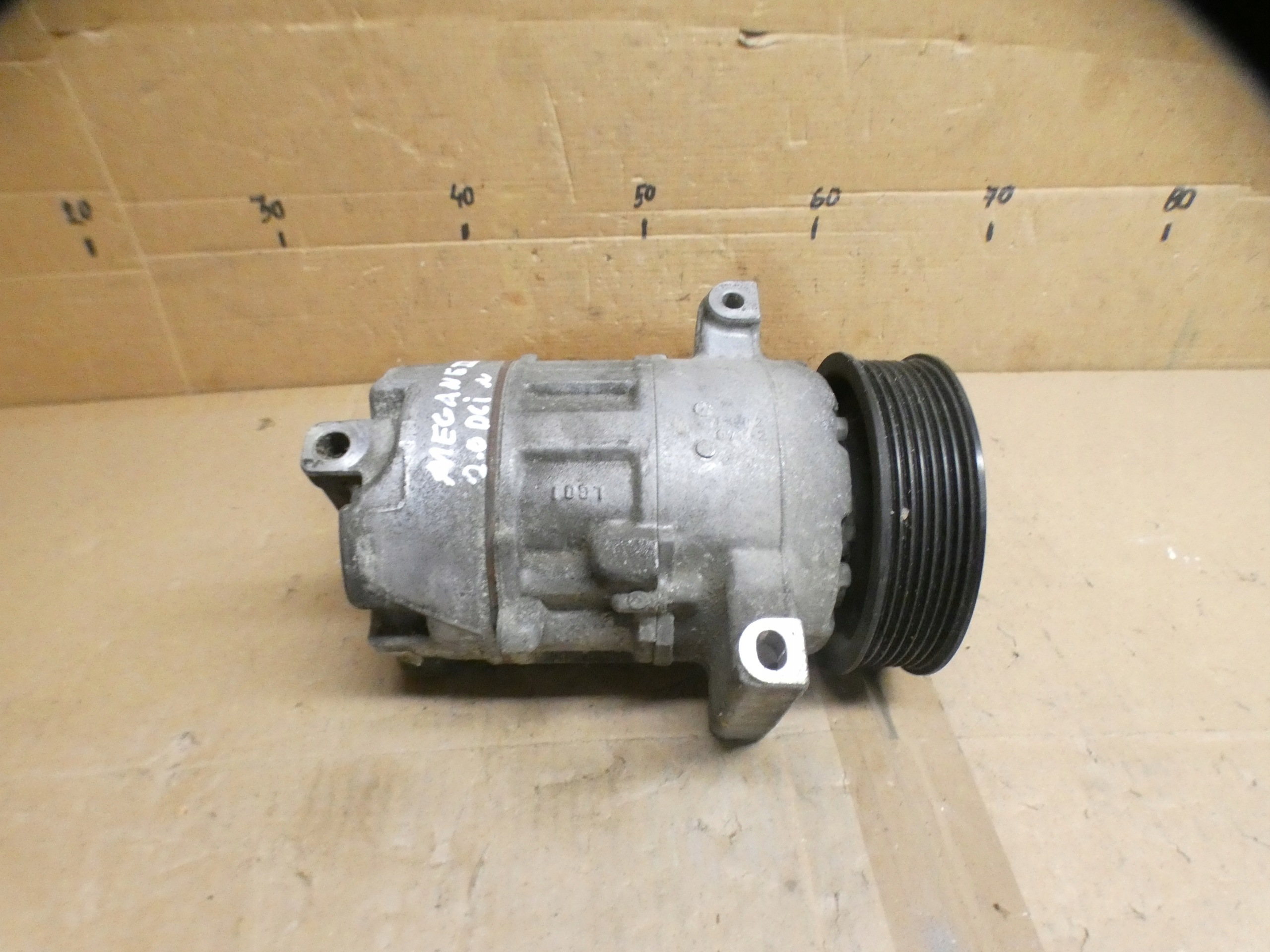 RENAULT SCENIC III compressor; compressor of the air conditioning 8200958328