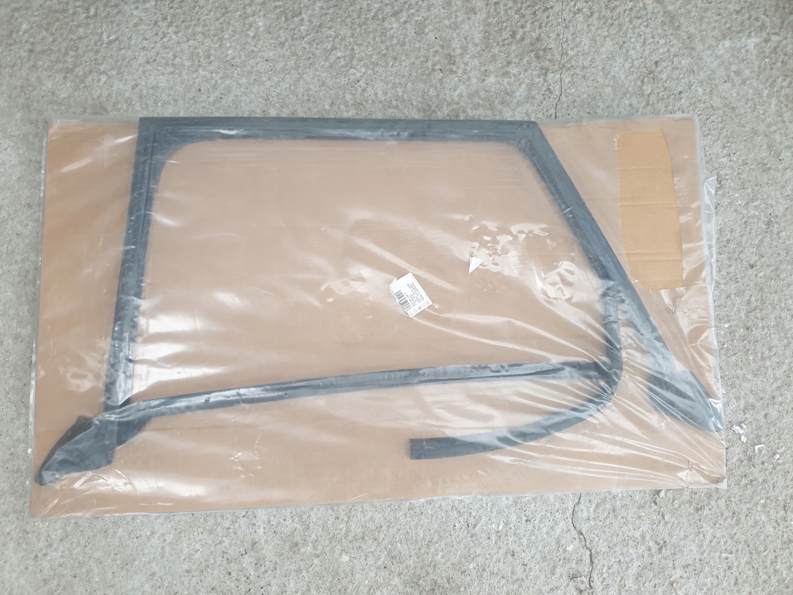 AUDI A6 C6 УНИВЕРСАЛ УПЛОТНИТЕЛЬ СТЕКЛО ДВЕРИ ЗАДНЯЯ ЛЕВА