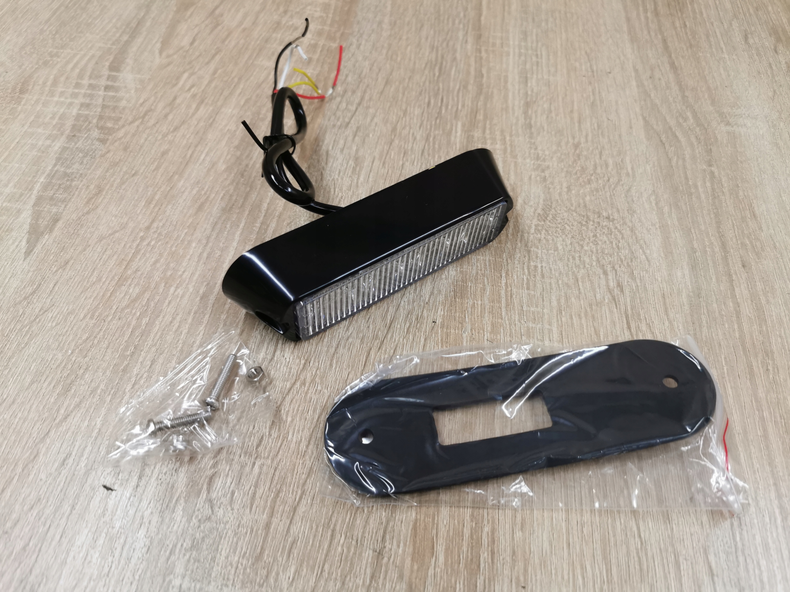 Lampa strobo Stroboskop 12W pomarańcz 4 LED 12/24V EAN (GTIN) 5901292644000