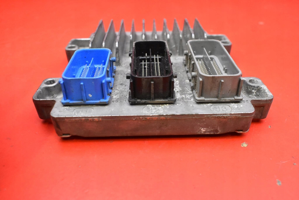 control unit computer of the engine 12669322 AB64 OPEL CORSA E 1.4 TWINPORT 90 KM