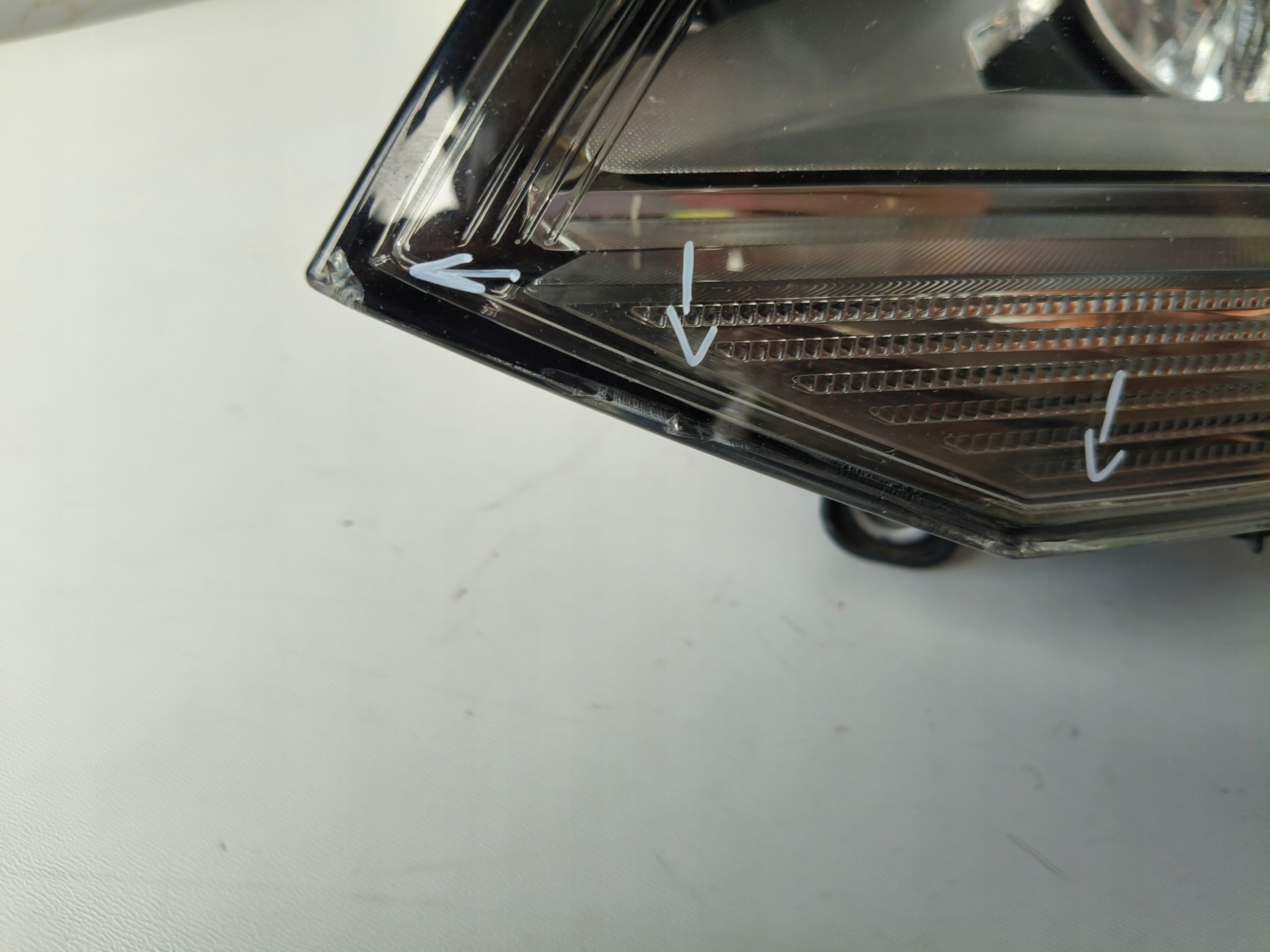 light left REFLEKTOR VW TOURAEG 7P 7P6 10-14