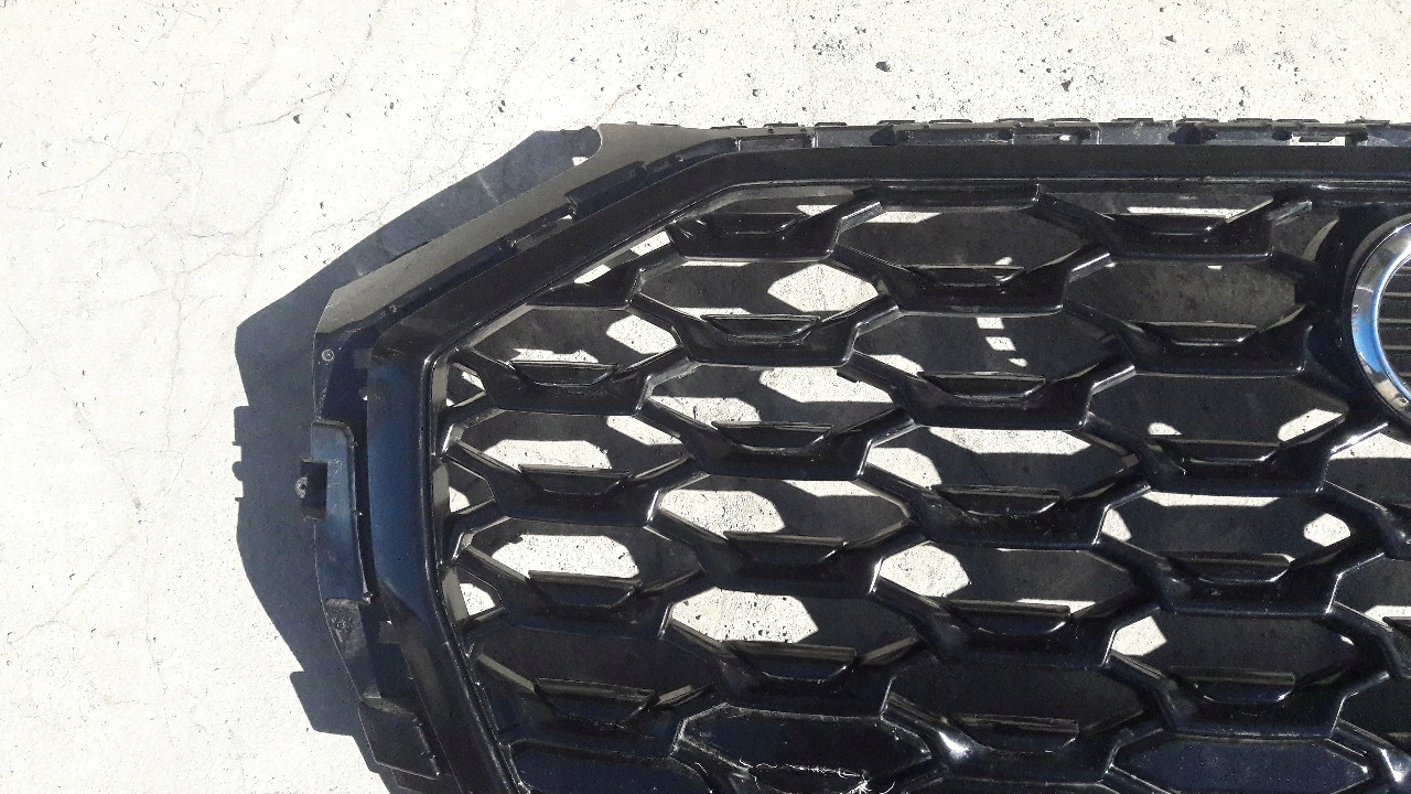 80f853651 Grill atrapa PRZOD AUDI Q5 80F SPORTBACK S-LINE LIFT 20- Typ samochodu Samochody osobowe