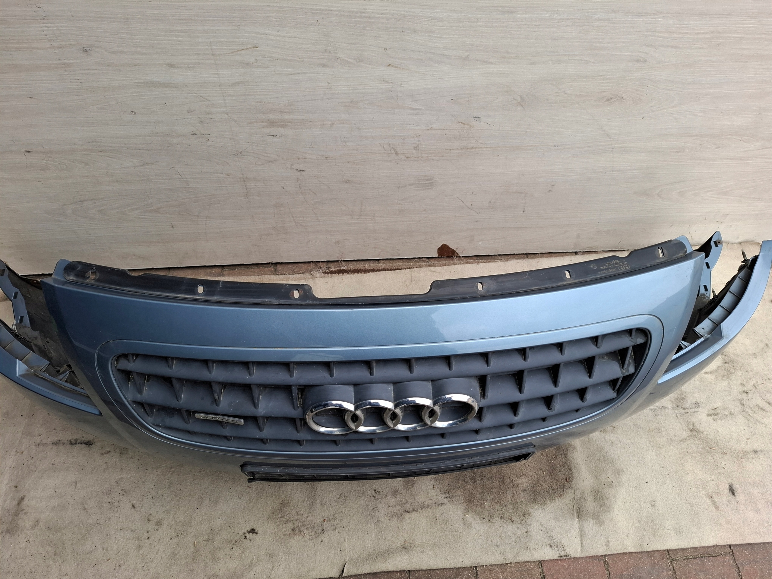 AUDI TT 8N bumper front 8N0807111 original LZ7K