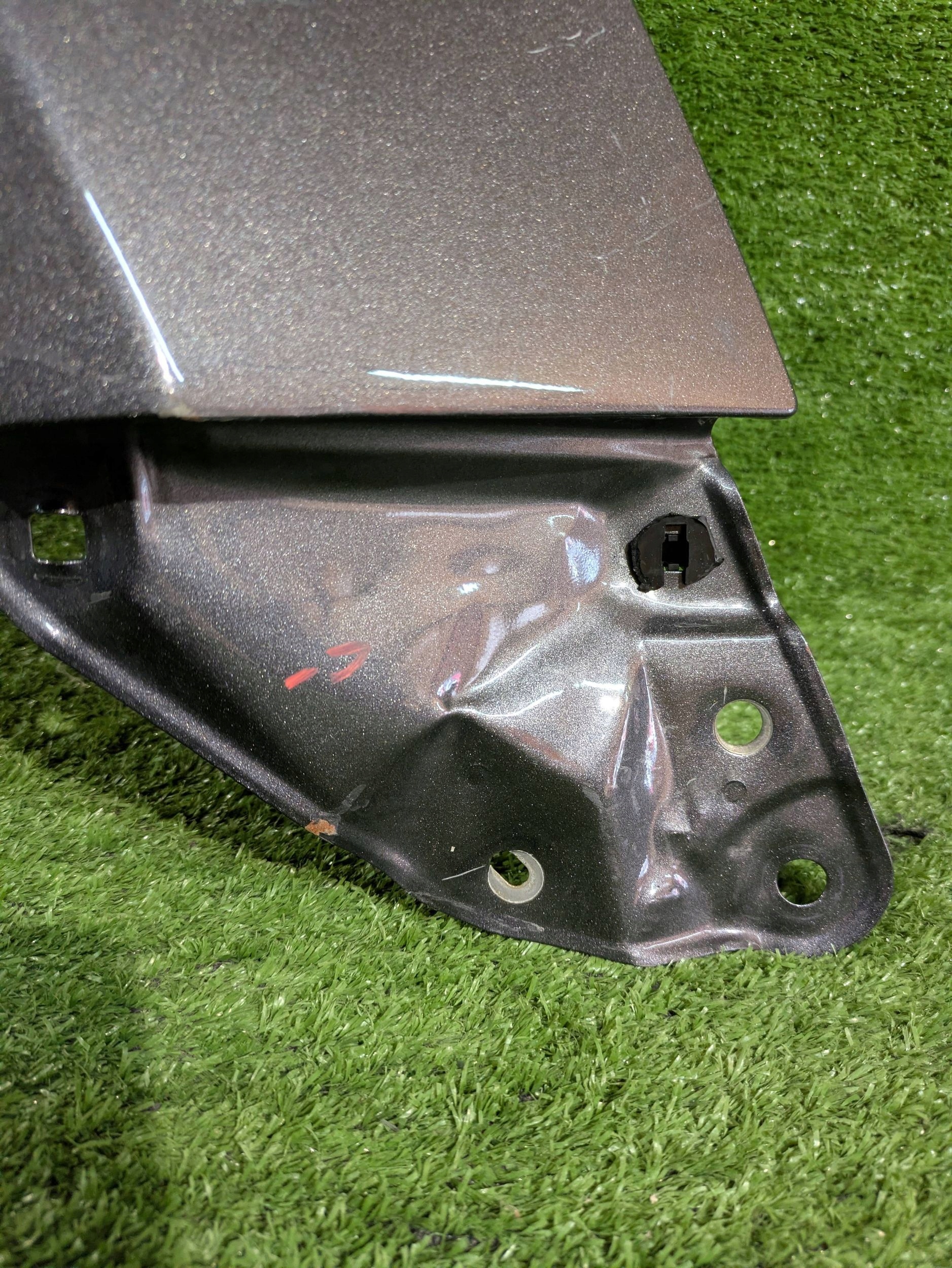 fender front right TOYOTA COROLLA E16 13- NR.463